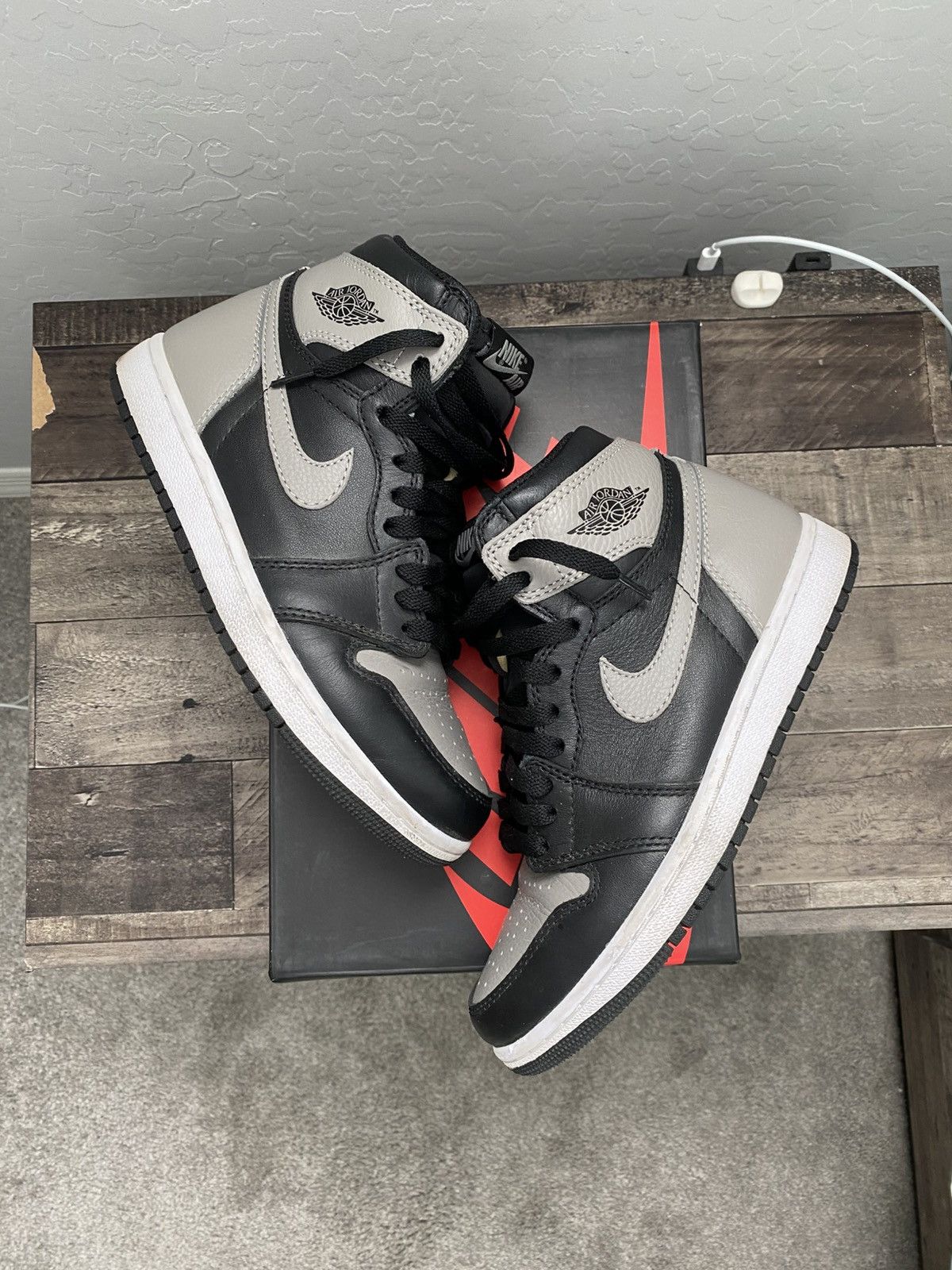Jordan Brand Jordan 1 Shadow Size US 6 / EU 39 - 1 Thumbnail
