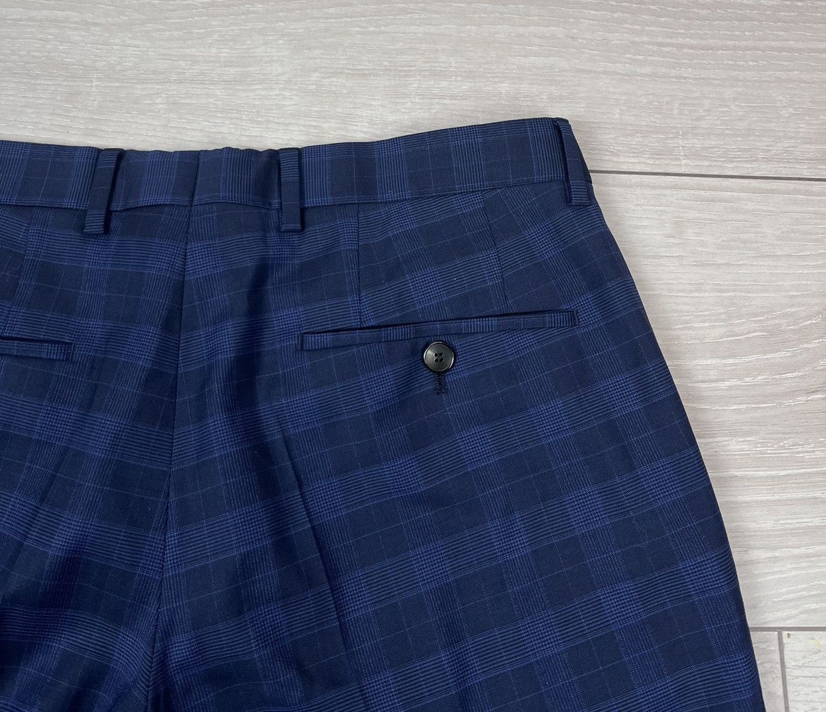 Hugo Boss Hugo Boss Wool/Silk Plaid Blue Two Buttons Suit Blazer Pants Size 36R - 24 Thumbnail