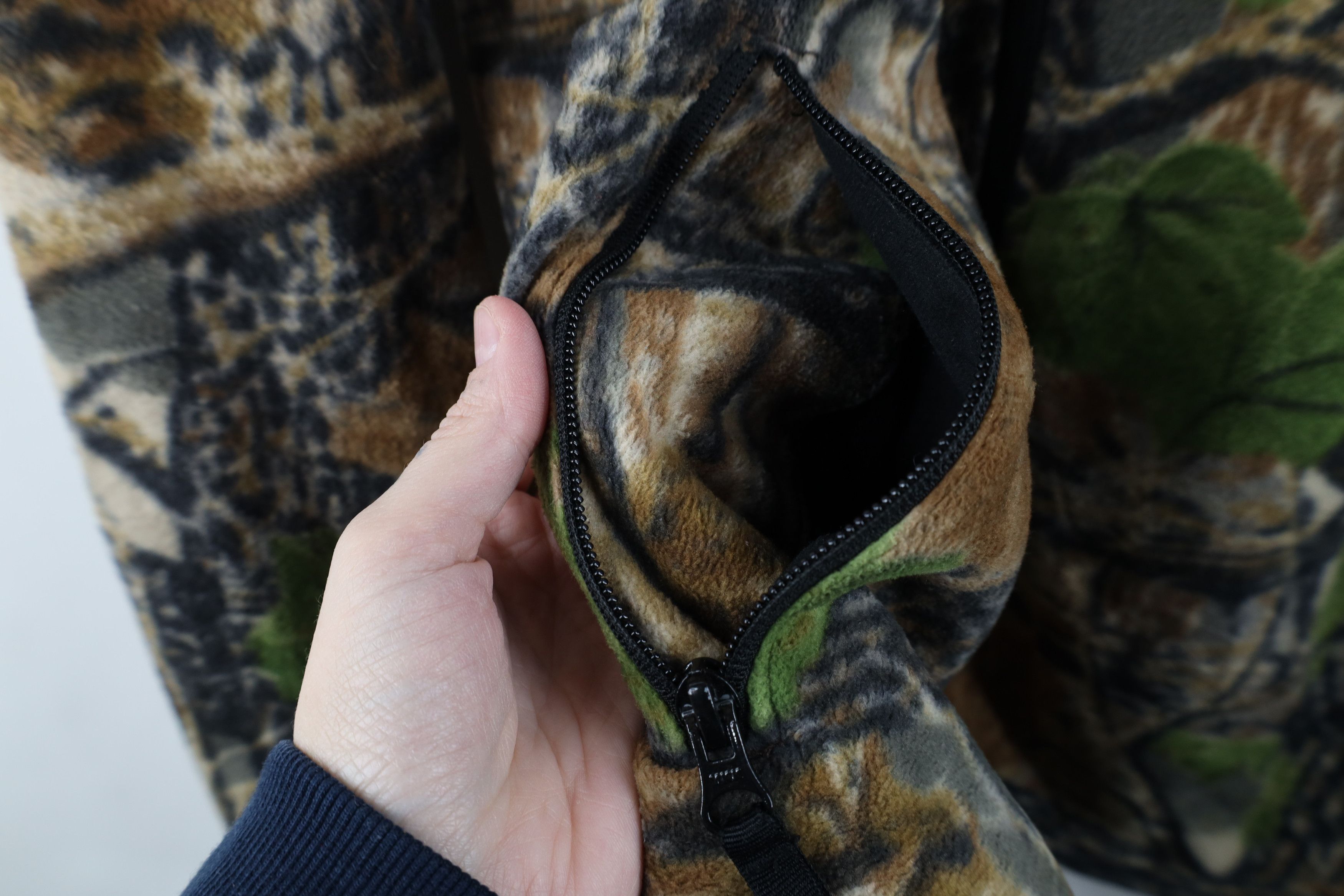 Cabelas Vintage Cabelas Spell Out Camouflage Full Zip Fleece Jacket Size US M / EU 48-50 / 2 - 6 Thumbnail