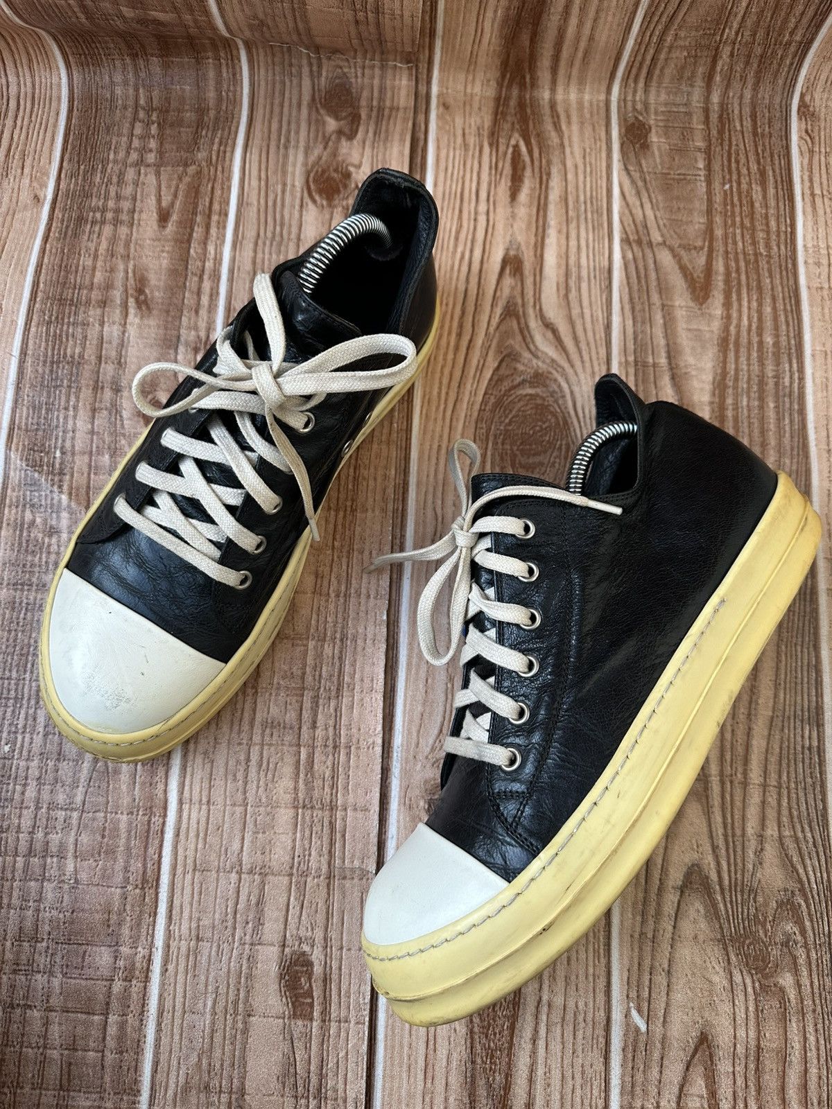 Rick Owens Rick Owens Ramones Mainline Distressed Black Leather Lowtops Size US 8.5 / EU 41-42 - 13 Thumbnail