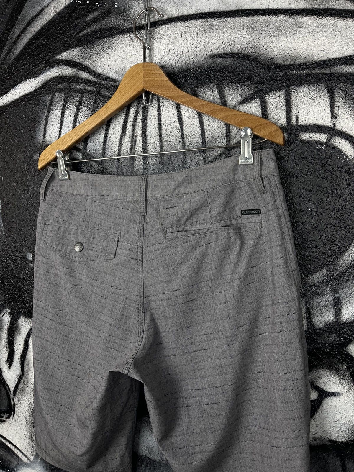 Quiksilver × Vintage Quiksilver Amphibians Grey Beach Shorts Men’s Size 30 Size US 30 / EU 46 - 6 Thumbnail