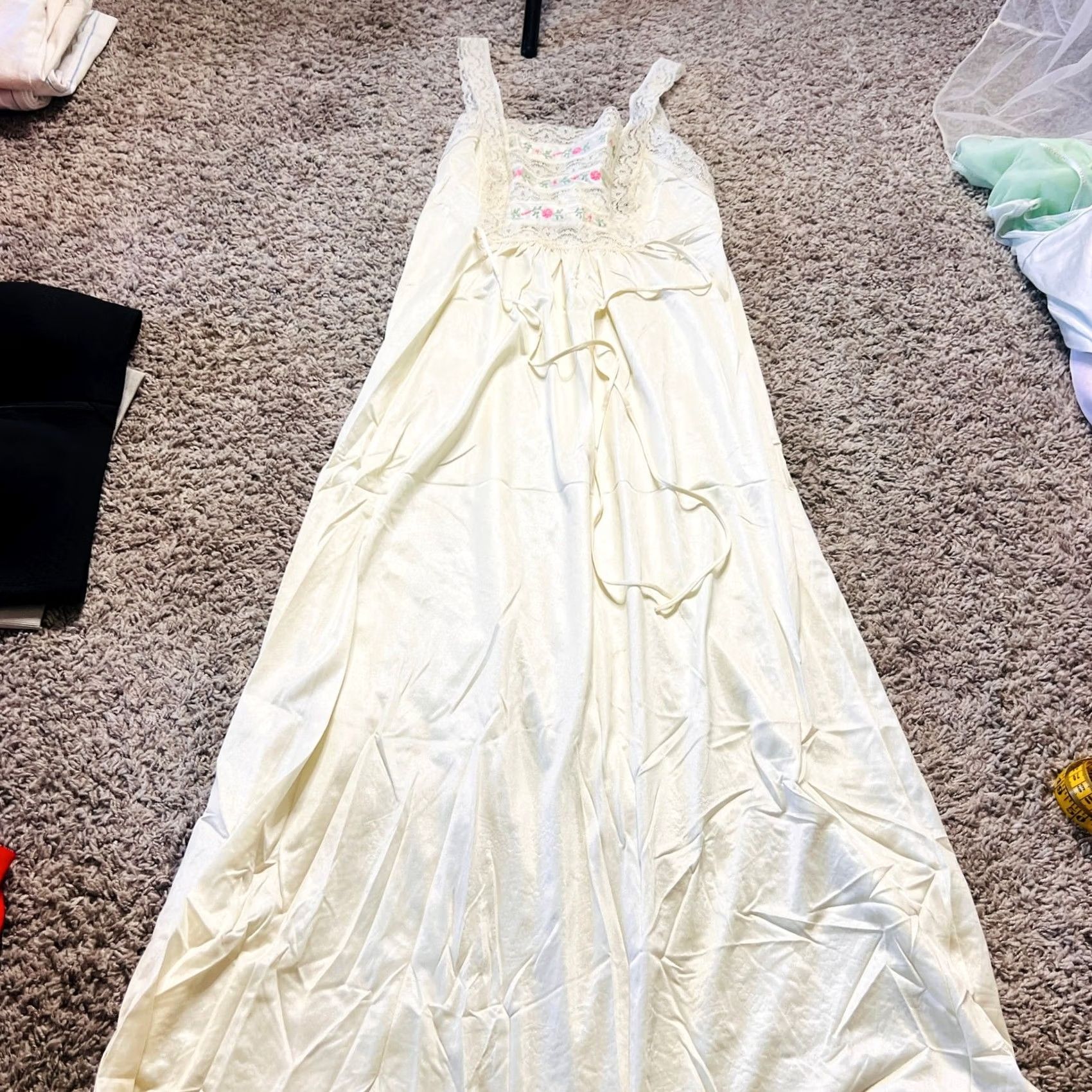 Vintage VINTAGE Jossard Artemis 2 Piece Boho Pastel Yellow Floral Lace Night Gown S Women Dress Long Nightgown Night Gown S Yellow Boho 80s 90s Womens Size S / US 4 / IT 40 - 2 Thumbnail