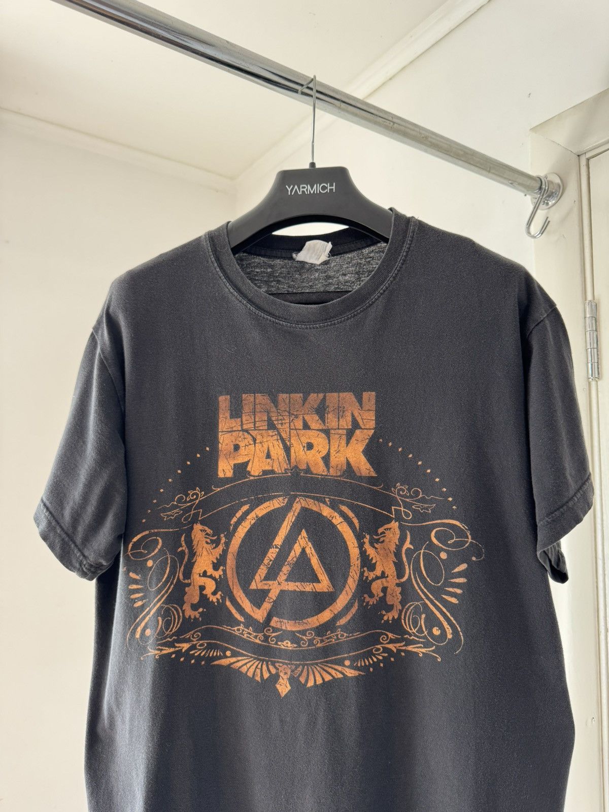 Band Tees VTG 2008 Linkin Park Road To Revolution Faded Band T Shirt Size US M / EU 48-50 / 2 - 2 Thumbnail