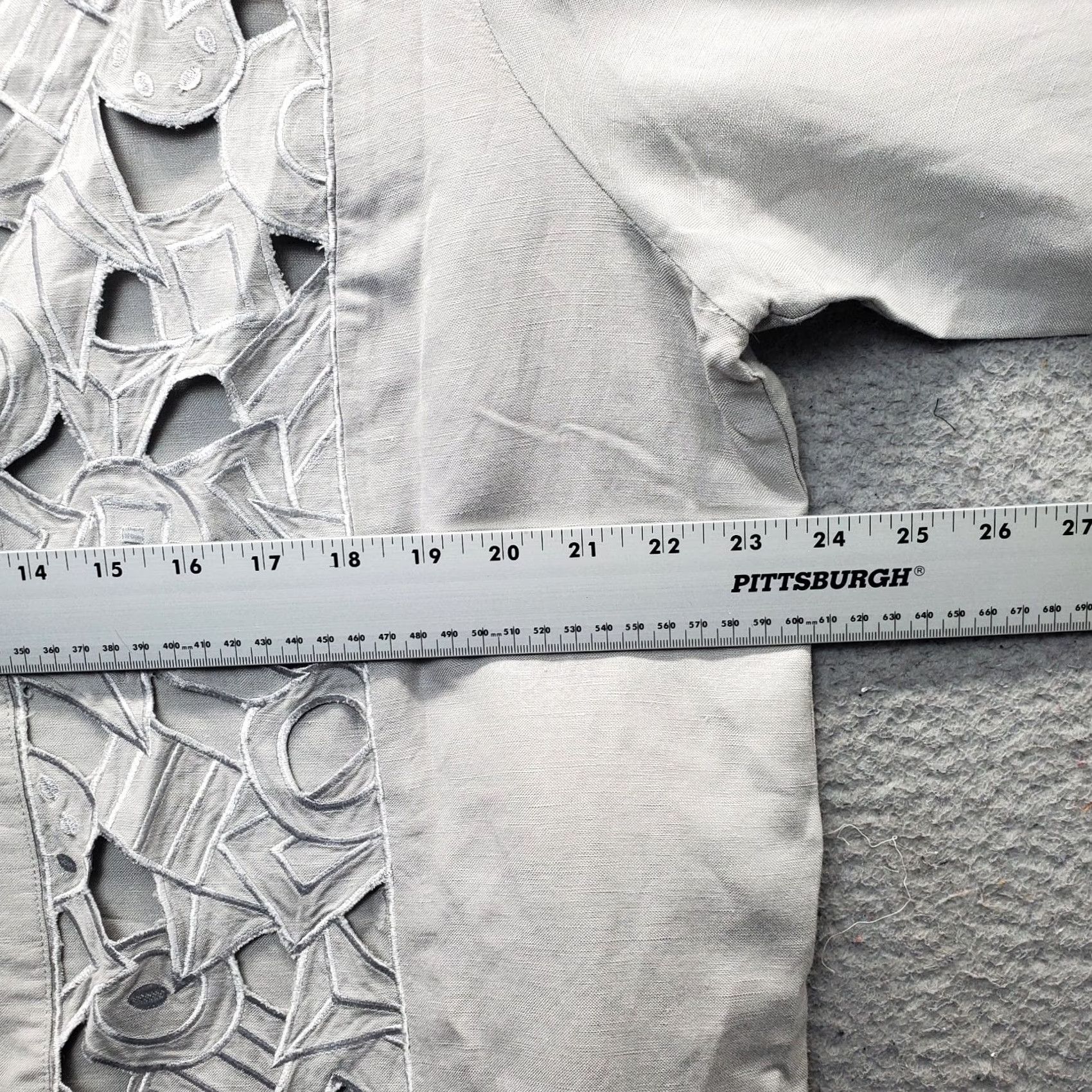 Bob Mackie Bob Mackie Wearable Art Cardigan Jacket Womens 1X Gray Cutout Slit Open Front 1X Womens Jacket Gray Cardigan Open Front Cutout Slit Size XL / US 12-14 / IT 48-50 - 3 Thumbnail