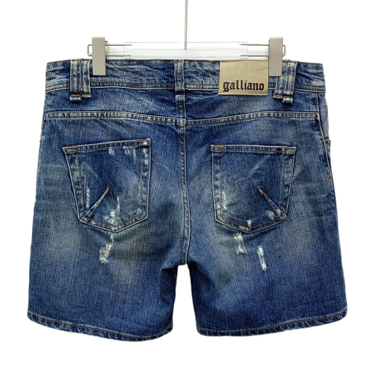 John Galliano John Galliano Distressed Ripped Denim Casual Shorts K26WX Size 28" / US 6 / IT 42 - 2 Thumbnail