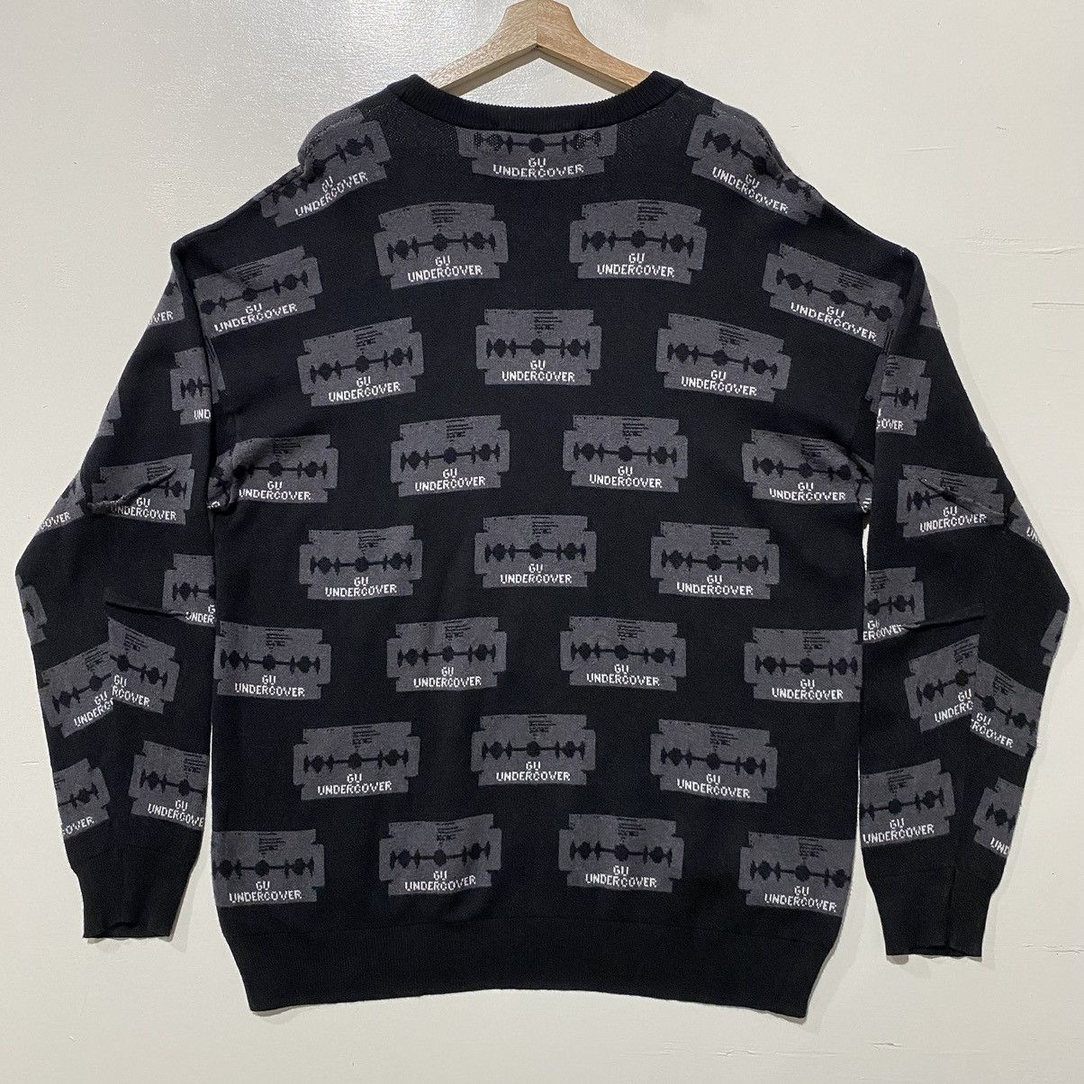 GU × Undercover 🧧RARE 🧧 Monogram print Razor blade Size US XL / EU 56 / 4 - 6 Thumbnail
