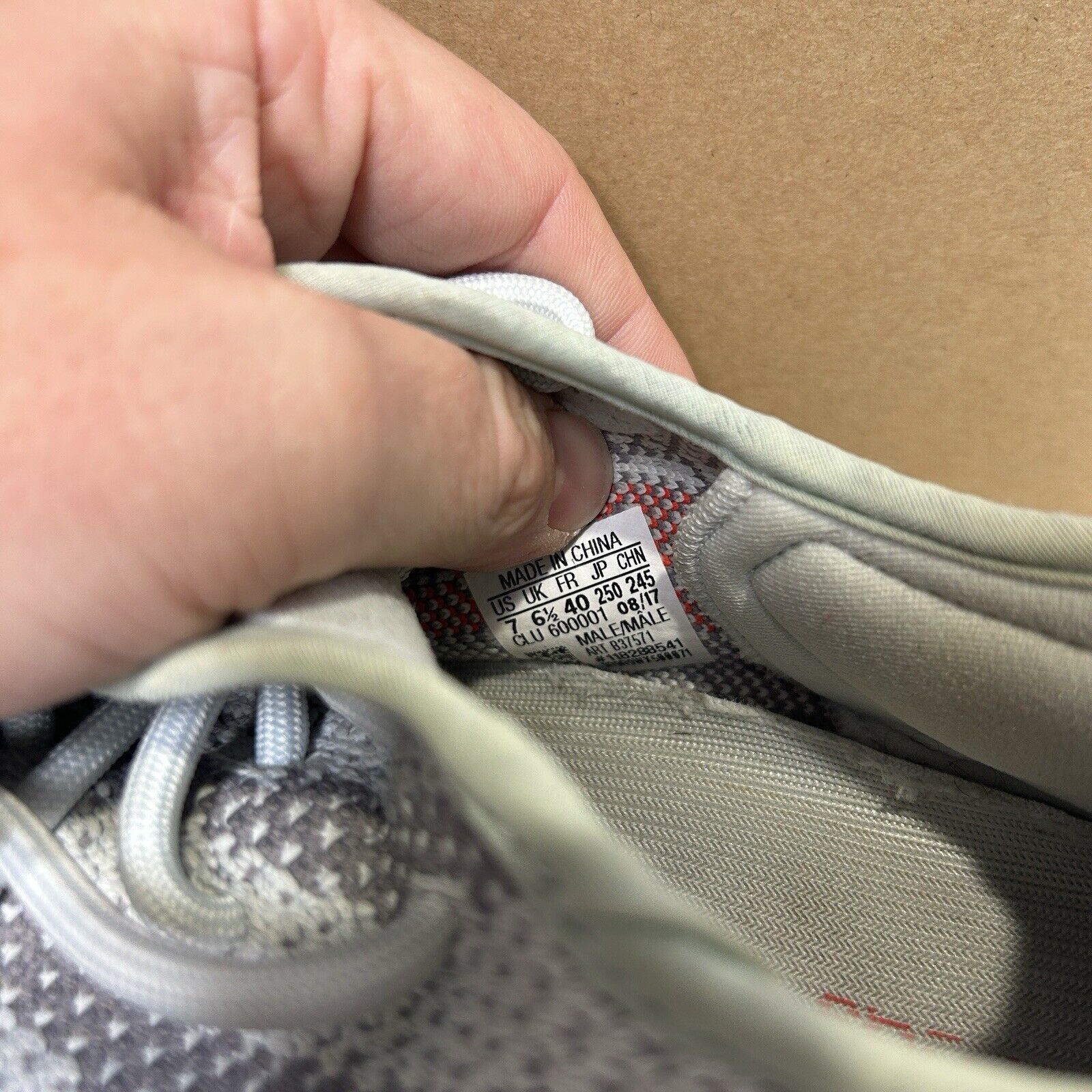 Adidas Adidas Yeezy Boost 350 V2 Low “Blue Tint” 2024 Size US 8.5 / IT 38.5 - 9 Thumbnail