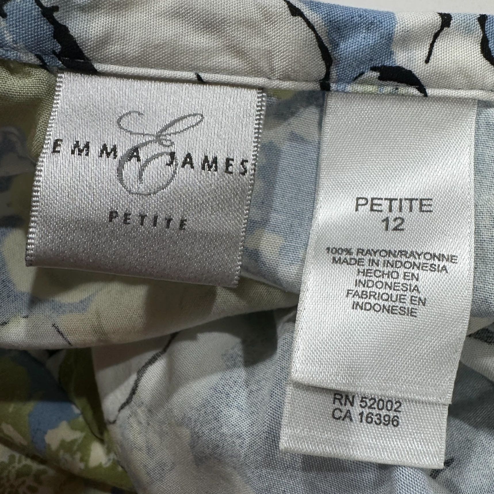Vintage Emma James Skirt Womens 12 Petite Blue Floral Rayon Midi Trumpet Ruffle Fairy Garden Seasonal Spring Summer Fall Winter Women Dog? Size 34" / US 12 / IT 48 - 3 Thumbnail
