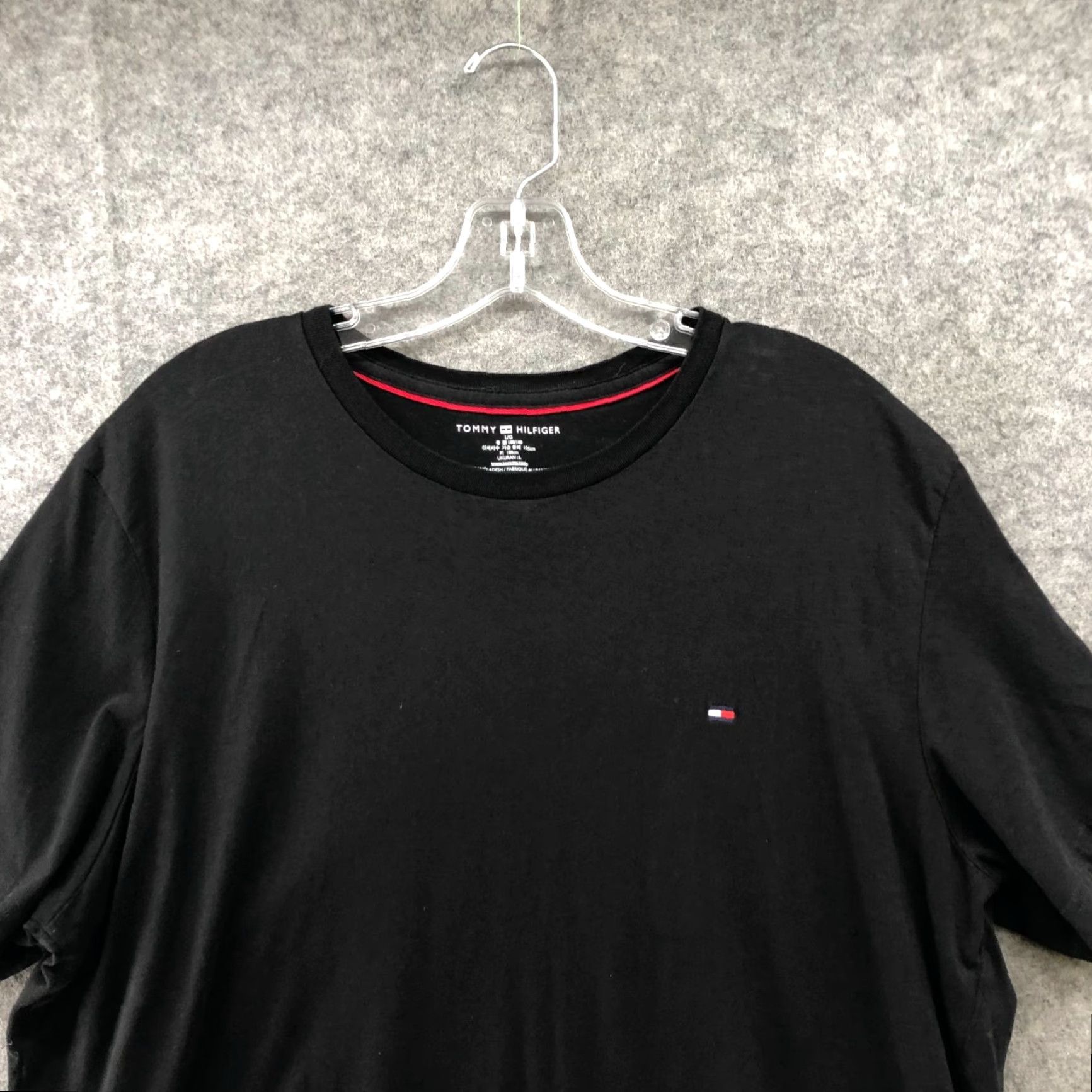 Tommy Hilfiger Tommy Hilfiger T Shirt Mens L Black Short Sleeve Crewneck Cotton Logo Size US L / EU 52-54 / 3 - 3 Thumbnail