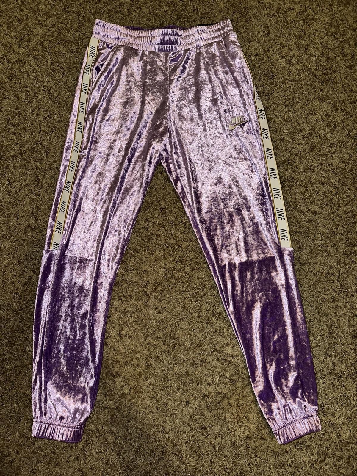 Nike Nike Big Kids (Girl’s) Velour Purple Tracksuit Pants Size 24" / US 00 / IT 34 - 1 Thumbnail