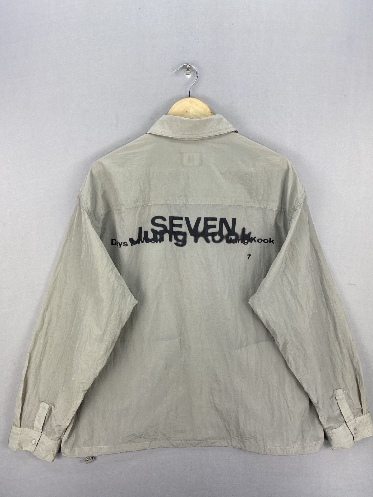 Band Tees BTS Army (SEVEN) Jung Kook Coach Jacket Size US XL / EU 56 / 4 - 4 Thumbnail