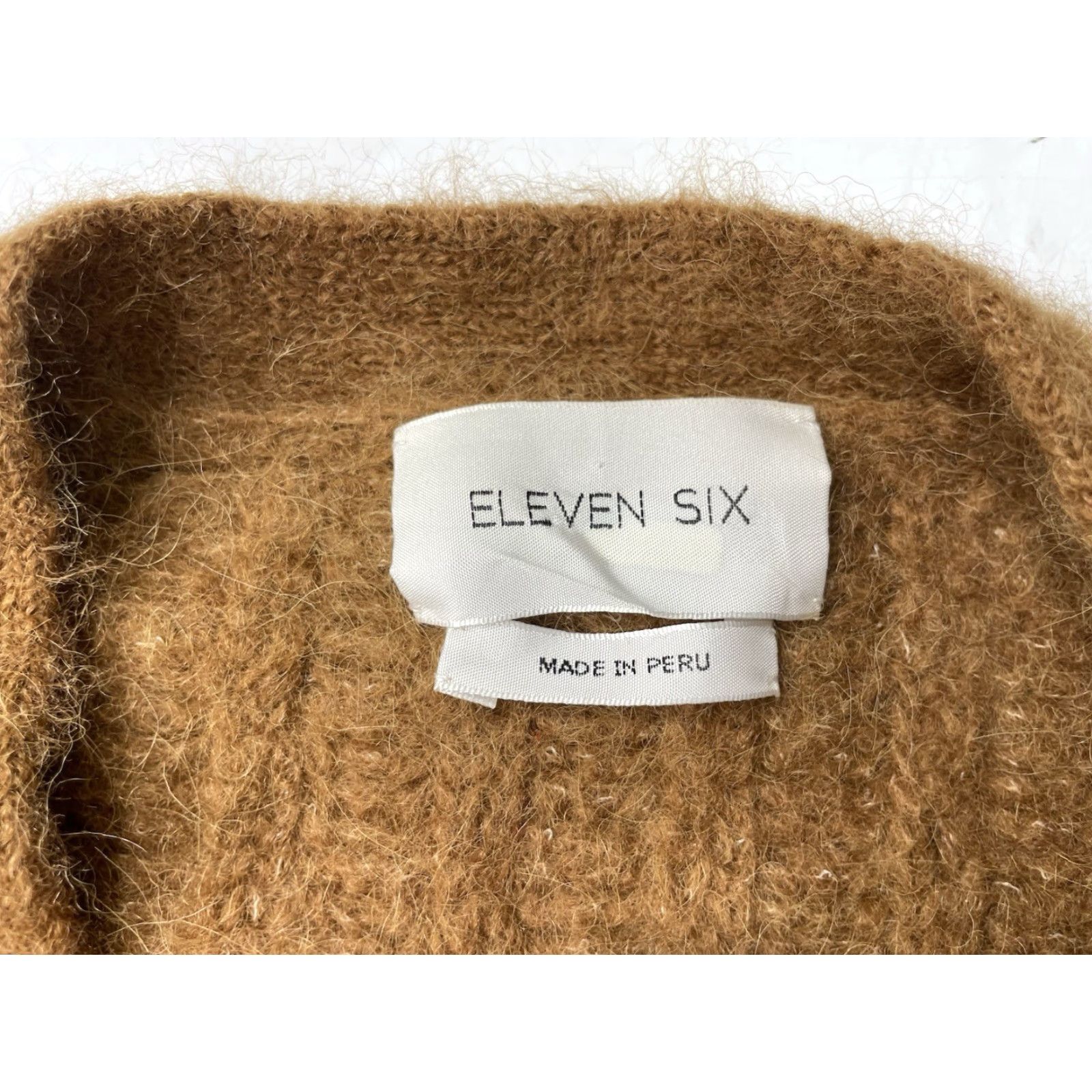 Vintage VINTAGE Eleven Six Cardigan Knit Sweater Alpaca Brown XS/S Women Long Sleeve Size XS/S Cardigan Peru Womens Brown Knit Alpaca Blend 90s Size XS / US 0-2 / IT 36-38 - 2 Thumbnail