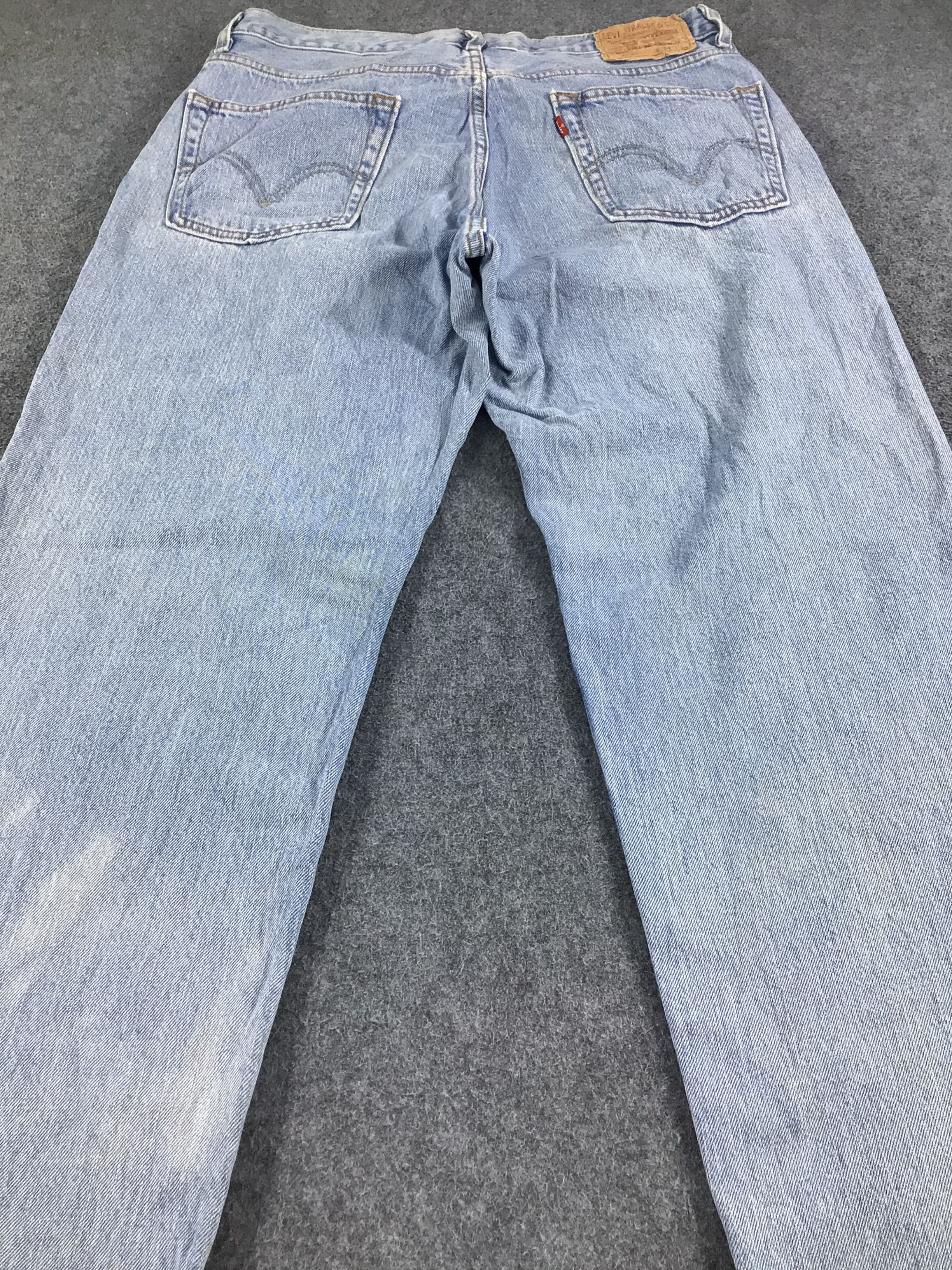 Levi's Vintage Levis 550 Jeans Medium Wash Denim KJ190 Size US 34 / EU 50 - 4 Thumbnail