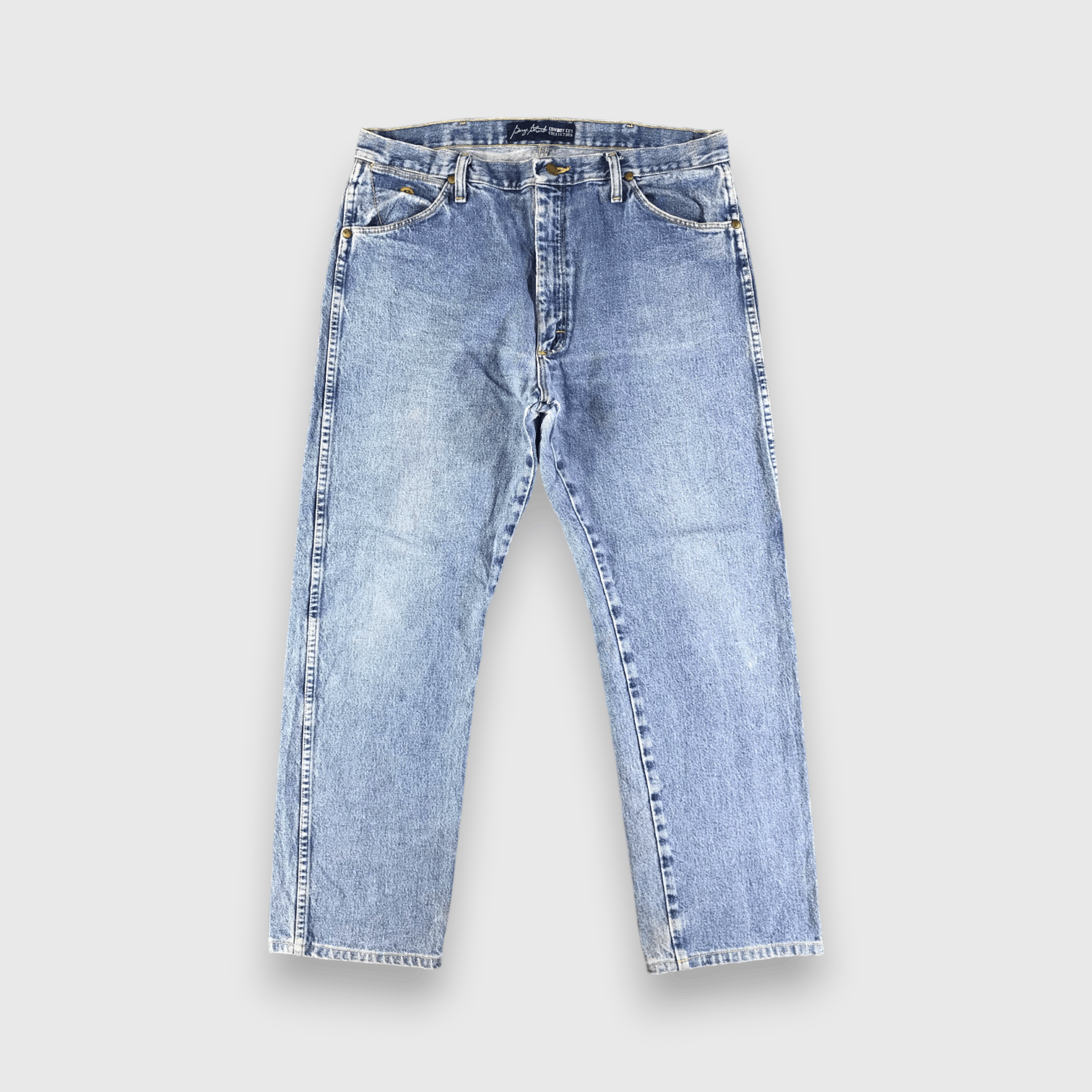 Vintage Vintage Blue Wash Wrangler Jeans-J3061 Size US 36 / EU 52 - 1 Thumbnail
