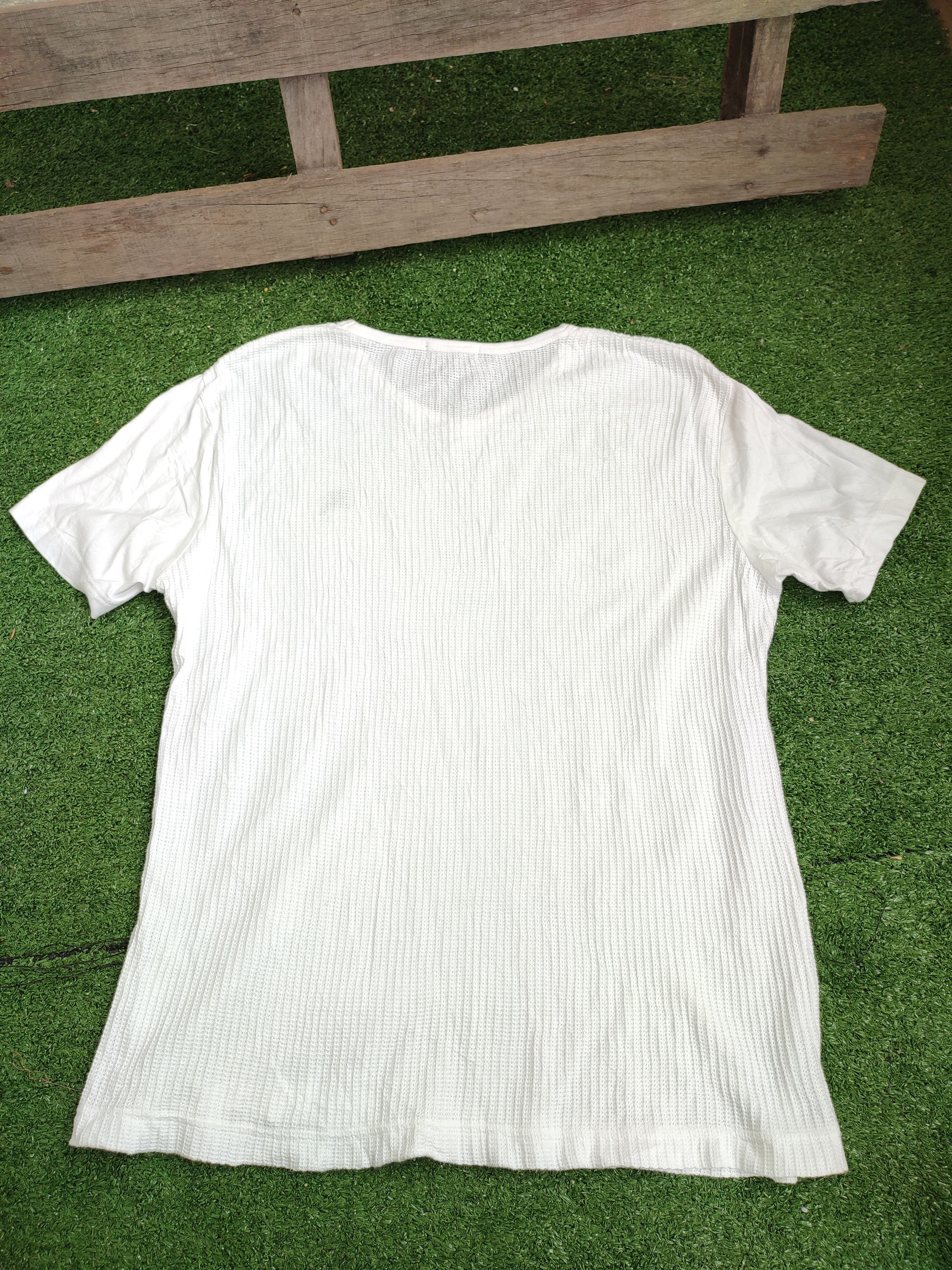 Burberry Burberry V- Neck Tee Size US L / EU 52-54 / 3 - 8 Thumbnail