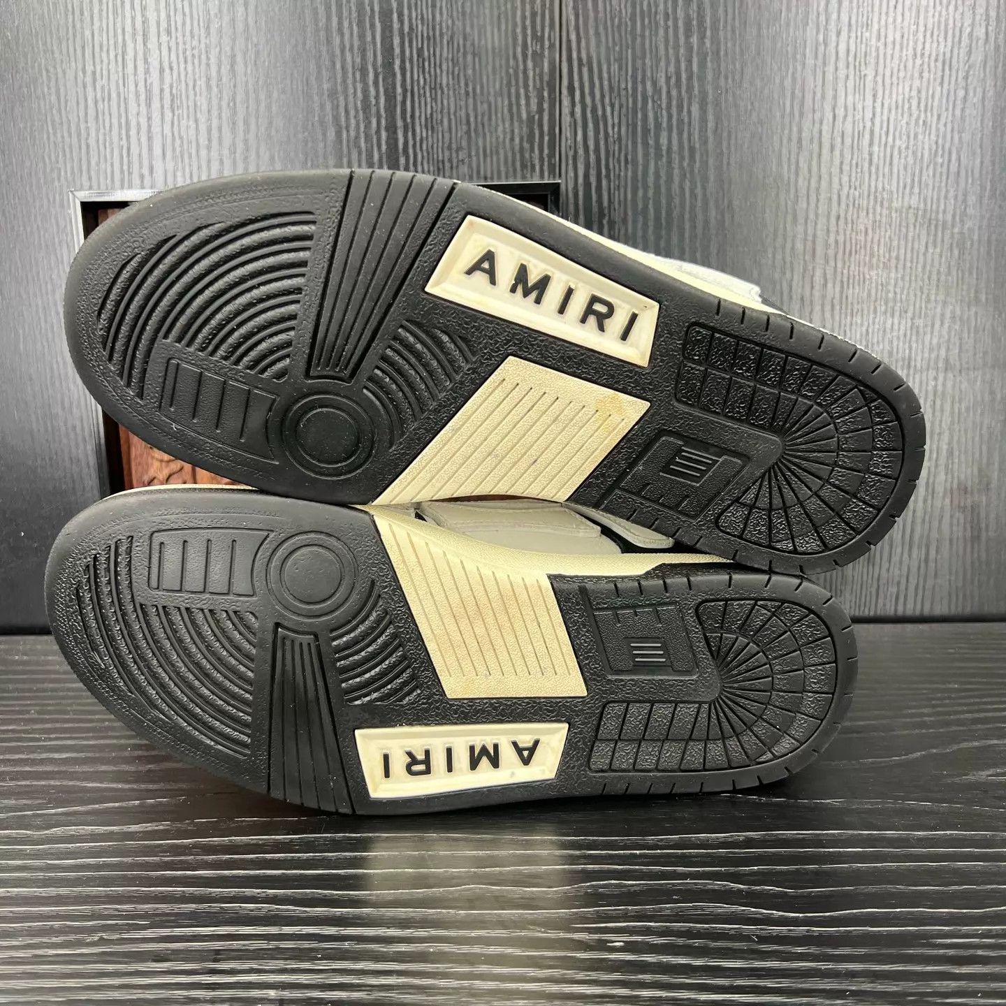 Amiri Amiri Bone 41 New Original Box Size US 8 / EU 41 - 7 Thumbnail