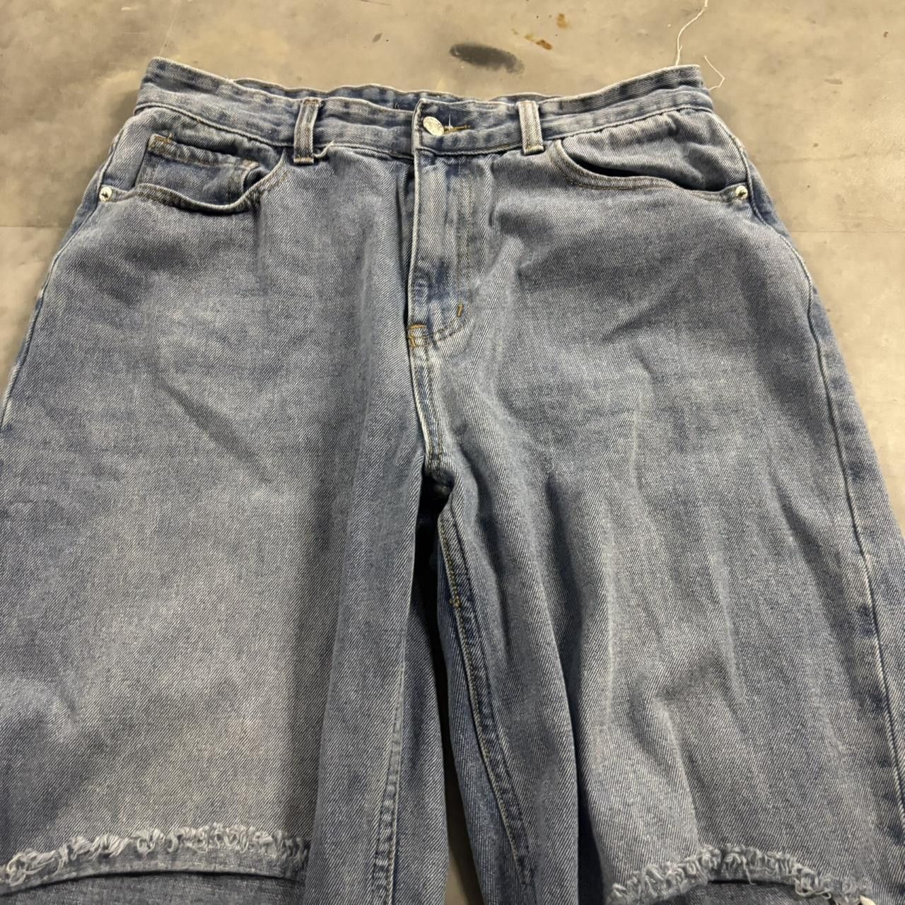 Vintage Crazy Vintage Y2K/2000s Baggy Light Wash Streetwear Distressed Jeans! 32x29 Size US 32 / EU 48 - 5 Thumbnail