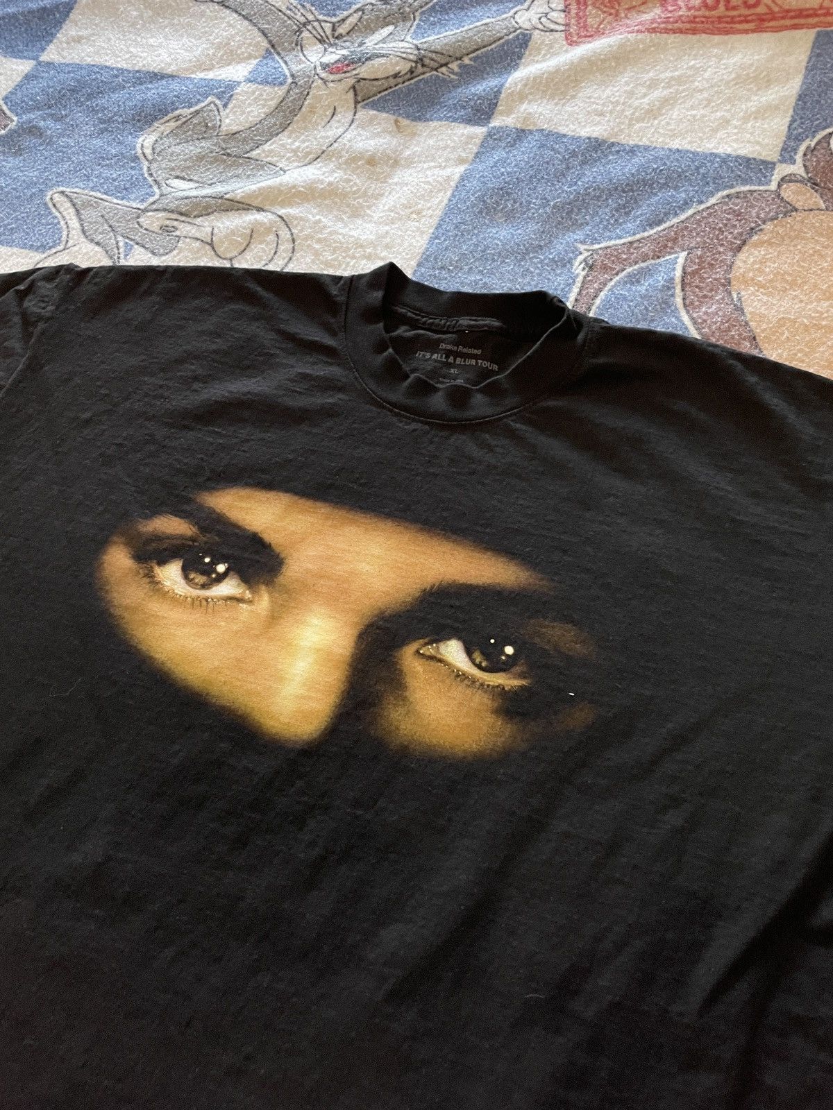 Band Tees Drake it’s all a blur tour tee Size US XL / EU 56 / 4 - 2 Thumbnail