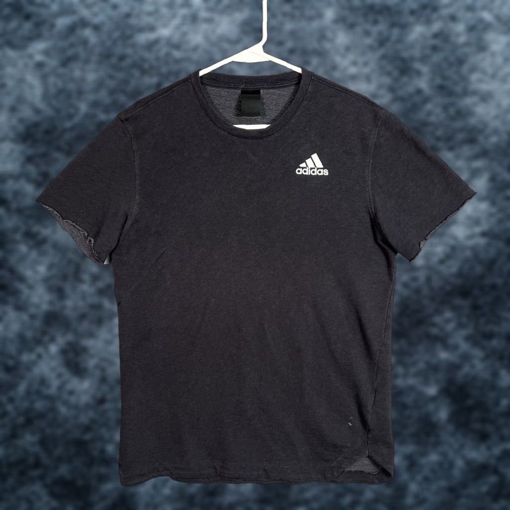 Adidas VINTAGE Adidas Athletic T Shirt Mens Adult Medium Black Crew Neck Short Sleeve Sports Size US M / EU 48-50 / 2 - 1 Thumbnail