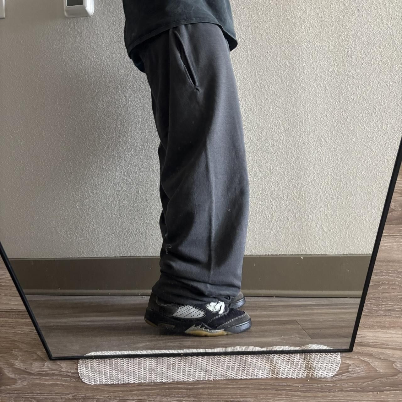 Japanese Brand Crazy Vintage 90s Faded Black Essential Sweatpants! Fits M Size US 32 / EU 48 - 1 Thumbnail