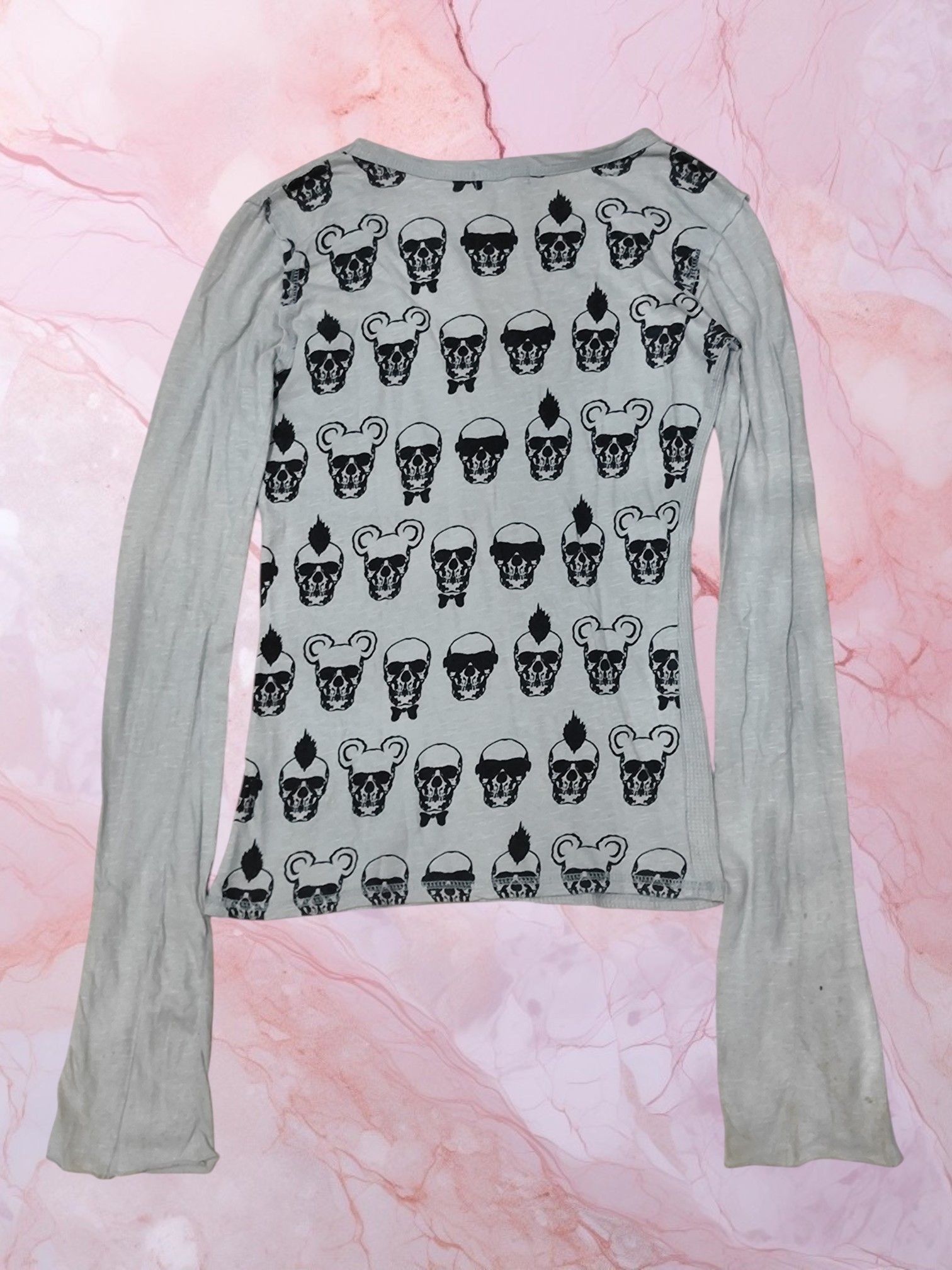 L.G.B. ルグランブルー Le Grande Bleu スカルパッチ長袖 Le Grande Bleu (L.G.B.) L.G.B dark grey graphic long sleeve | Grailed