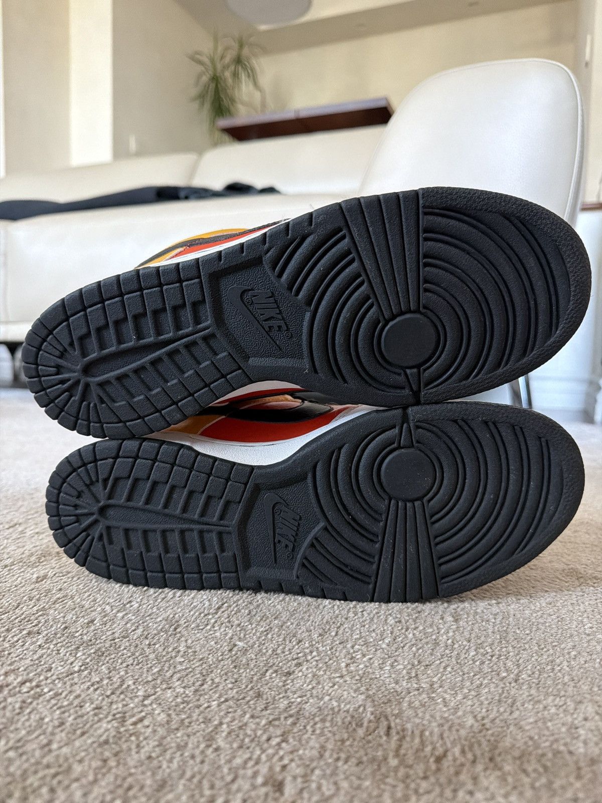 Nike SB Nike SB Dunk Low Raygun Home Size US 10 / EU 43 - 2 Thumbnail