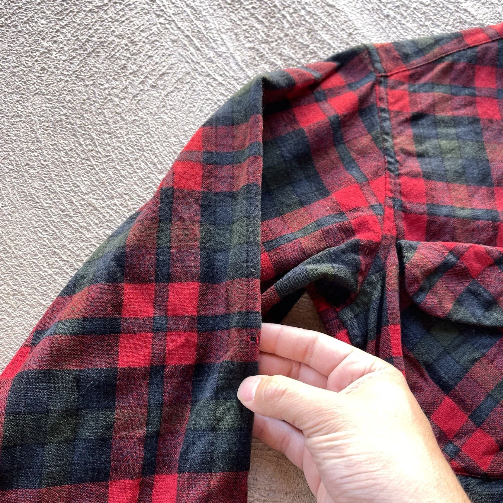 Pendleton VINTAGE Pendleton Shirt Mens Small Red Wool Flannel Button-Up Long Sleeve Collared Plaid Pocketed 60s 70s Classic Mens Size US S / EU 44-46 / 1 - 5 Thumbnail