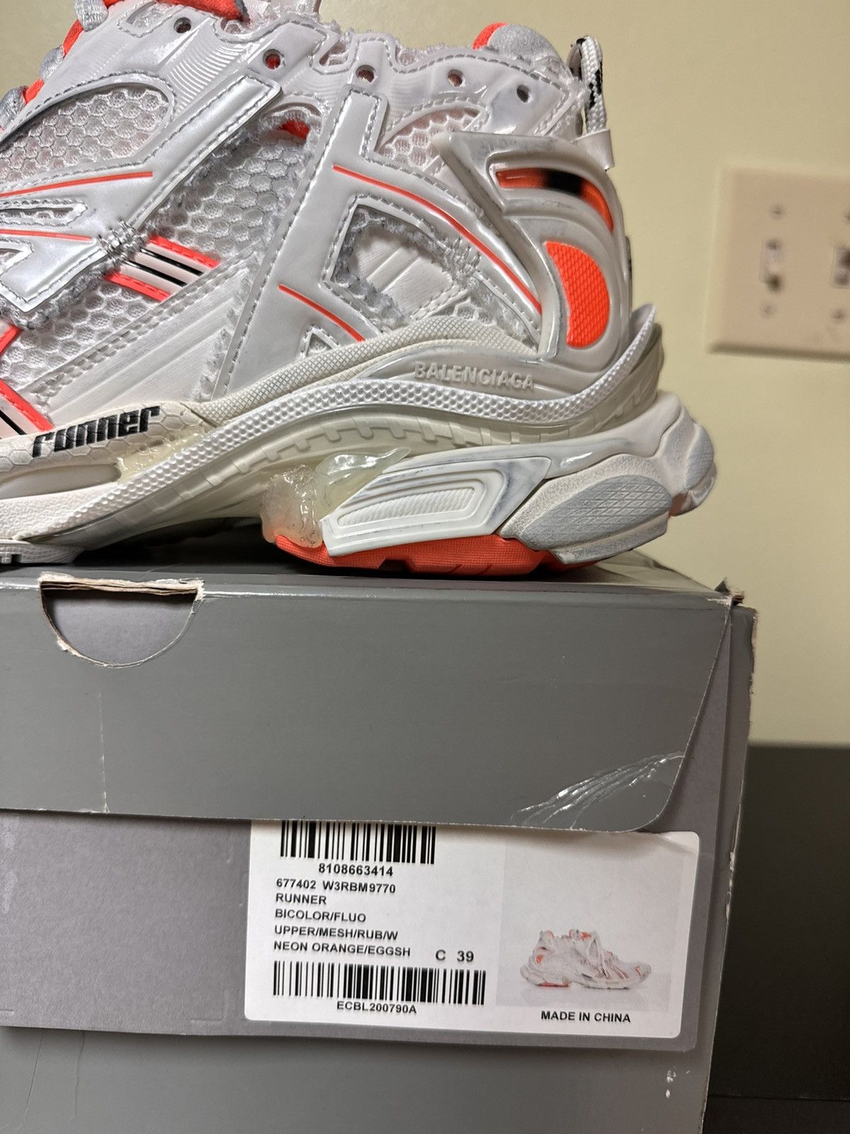 Balenciaga Balenciaga White Orange Runner 39 Size US 6 / EU 39 - 3 Thumbnail