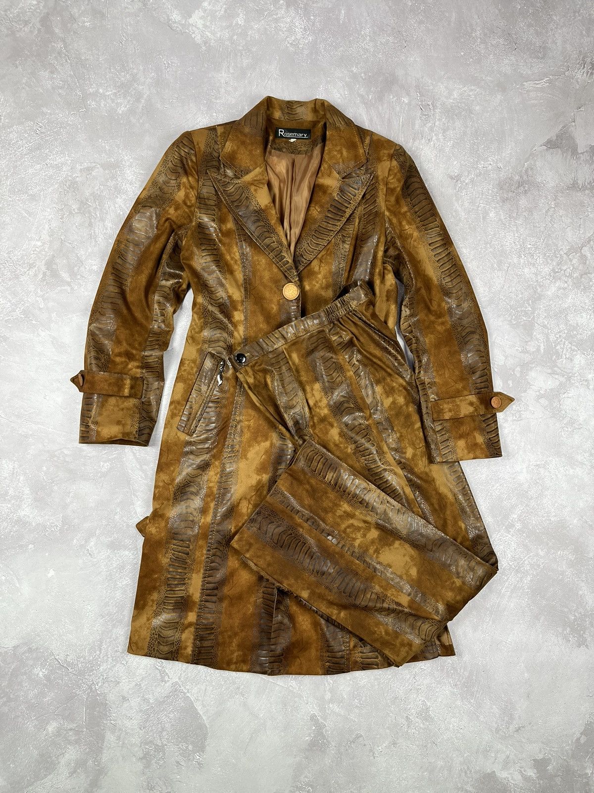 image of Avant Garde x Hype Vintage Y2K Avantgarde Snake Print Set Jacket + Pants Size S in Brown, Women's