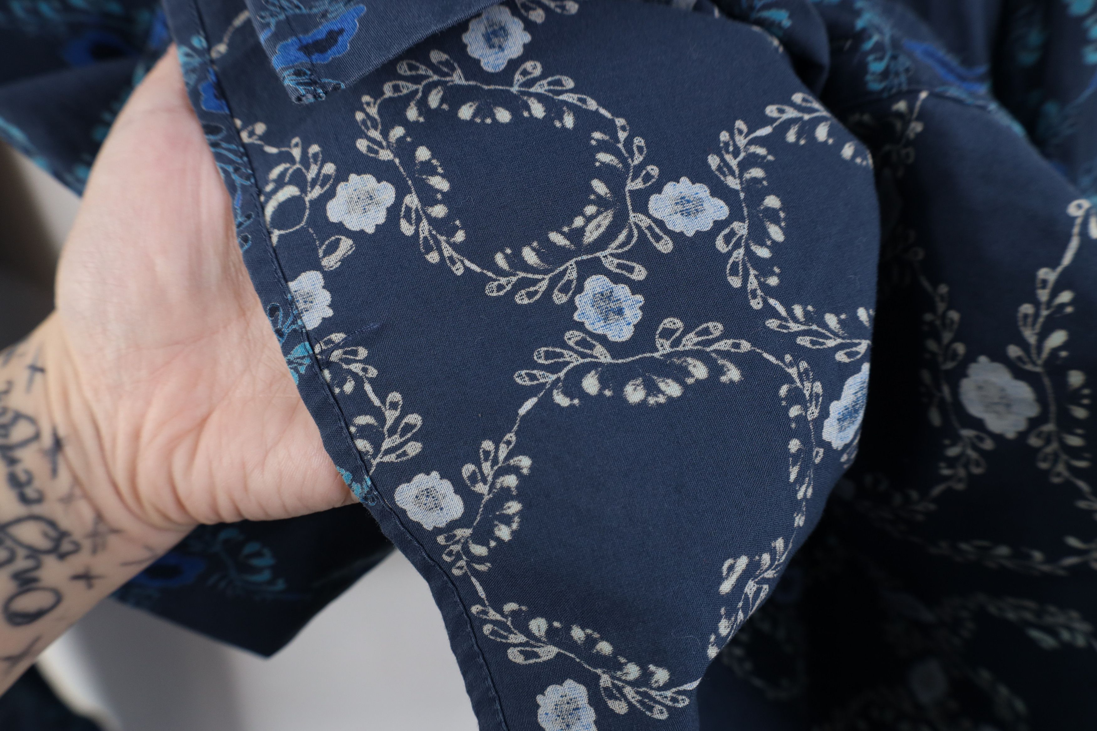 Theory Theory Andrew Flower All Over Print French Cuff Shirt Size US S / EU 44-46 / 1 - 6 Thumbnail