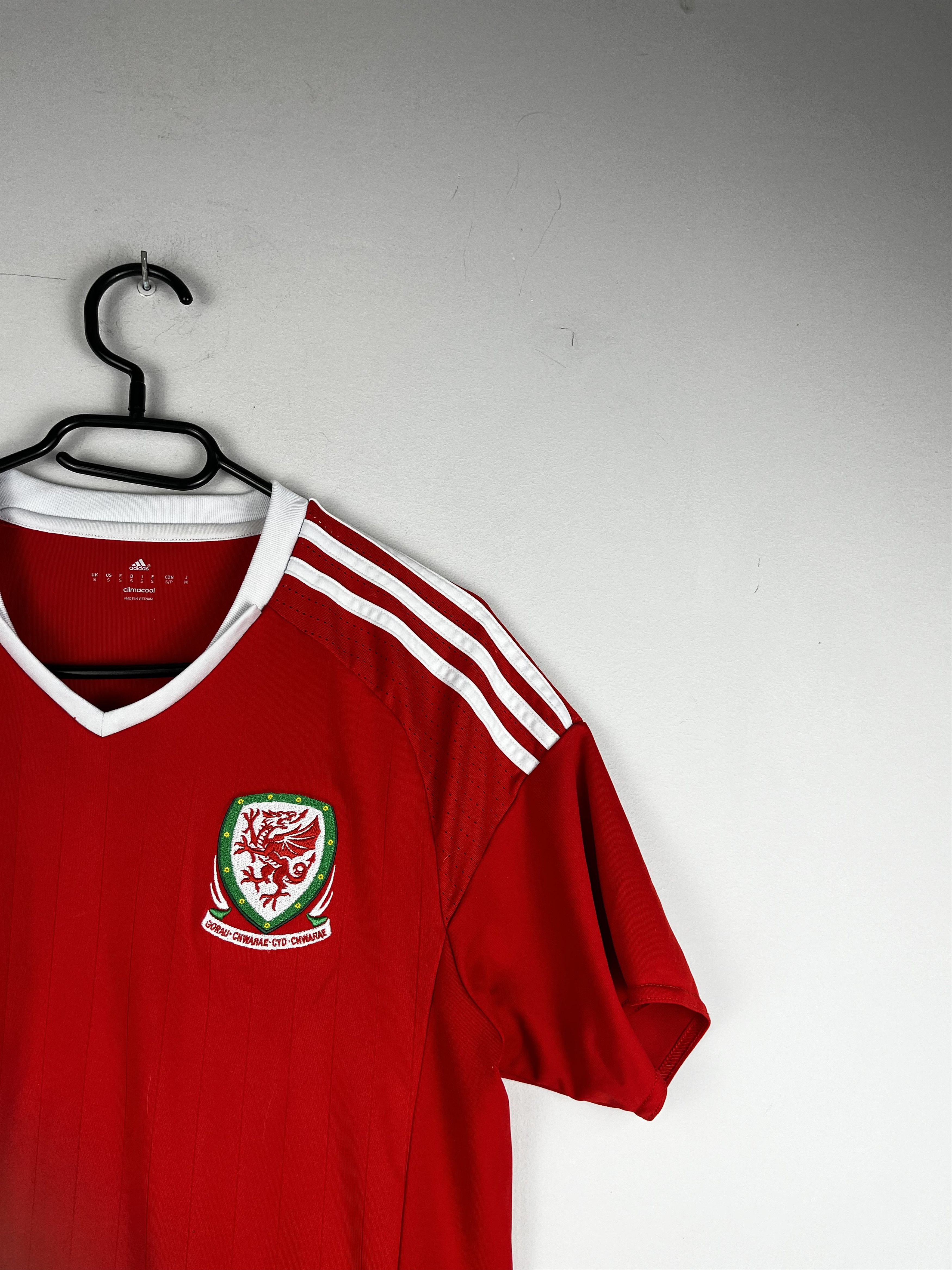 Adidas Adidas Wales 2016 Home Kit Jersey Size US S / EU 44-46 / 1 - 3 Thumbnail