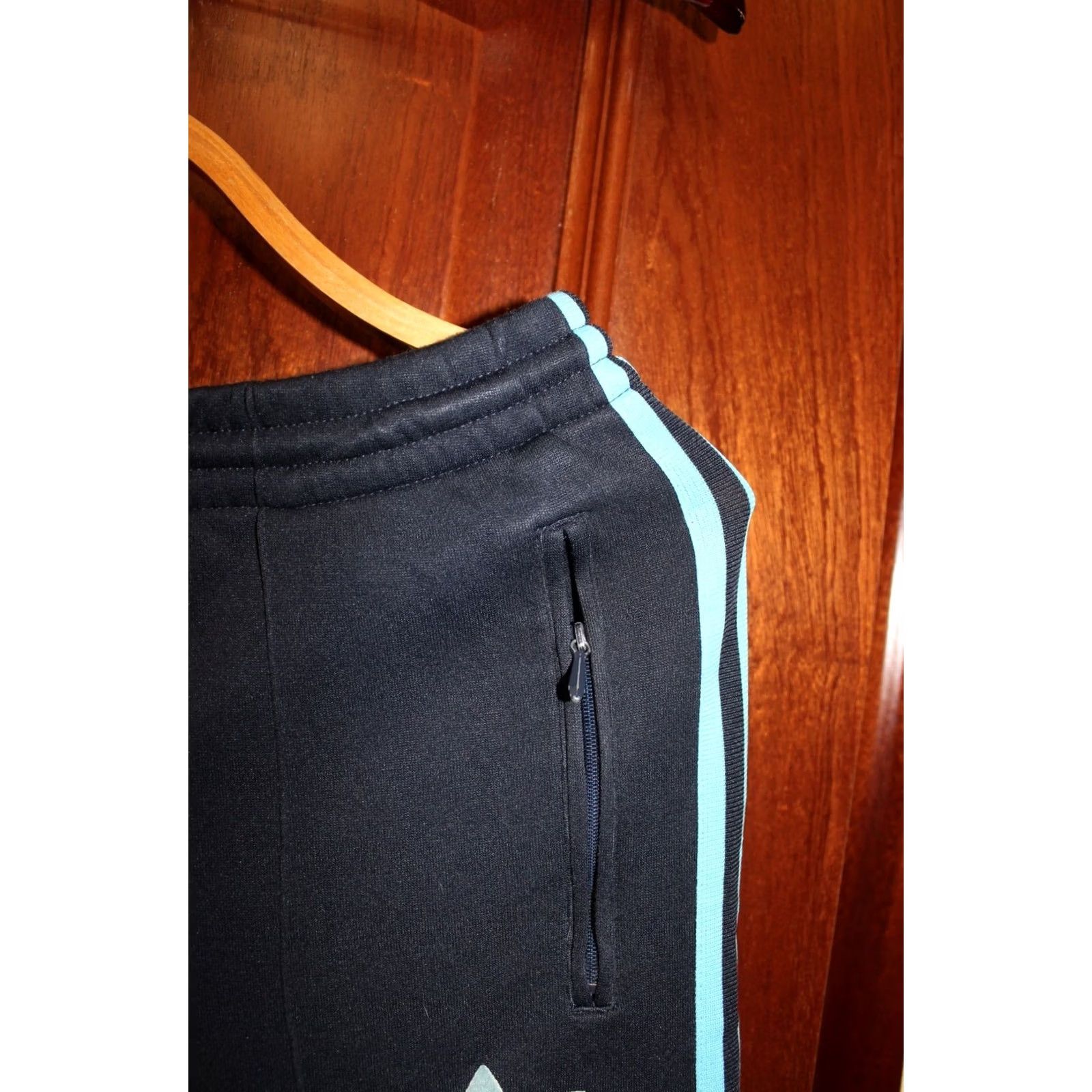 Adidas VINTAGE Adidas Pants Blue with blue stripes Track sport Pants - size 40 Size US 40 / EU 56 - 3 Thumbnail