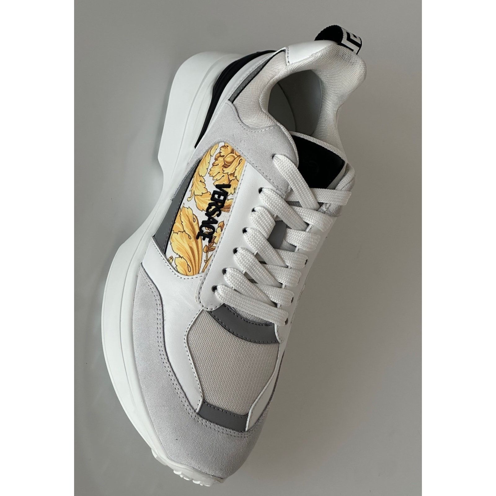 Versace Versace Medusa White/Black/Gold Sneakers 9 US (42 ) 1011942 Size US 9 / EU 42 - 3 Thumbnail