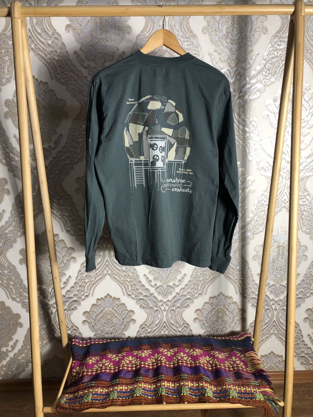 VERY RARE CARHARTT WIP LONG SLEEVE DESIGNER JAPAN STYLE Y2K