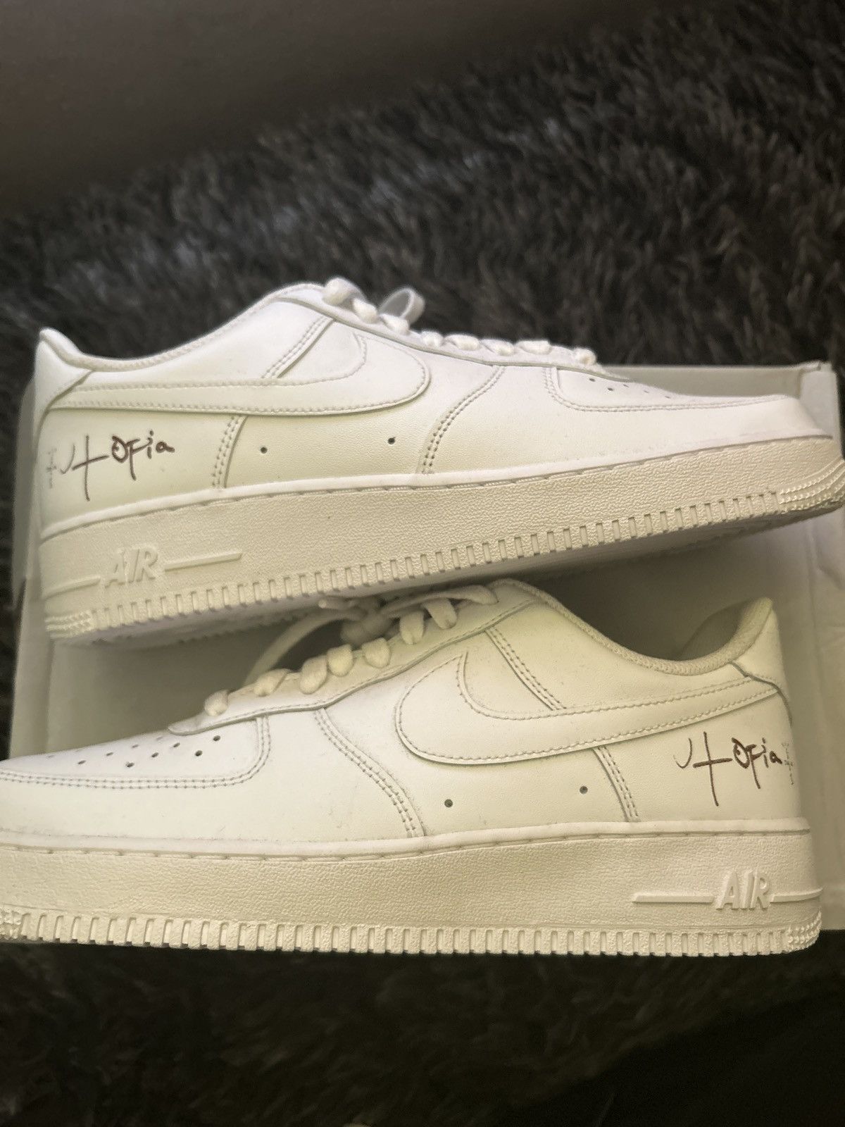 Nike × Travis Scott Utopia Air Force 1 Size US 9.5 / EU 42-43 - 1 Thumbnail
