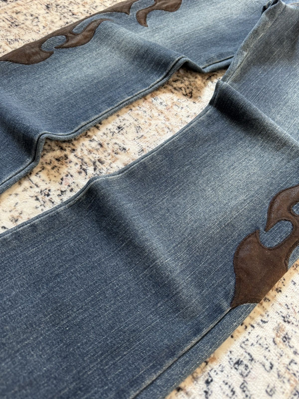 Le Grande Bleu (L.G.B.) Blue Jam Embroidered Tribal Flared Jeans Size US 26 / EU 42 - 6 Thumbnail