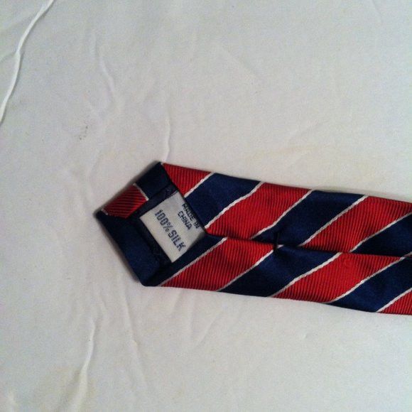 Izod IZOD MEN'S NEW 100%SILK TIE WIDTH: 3 1/4" Size ONE SIZE - 3 Thumbnail