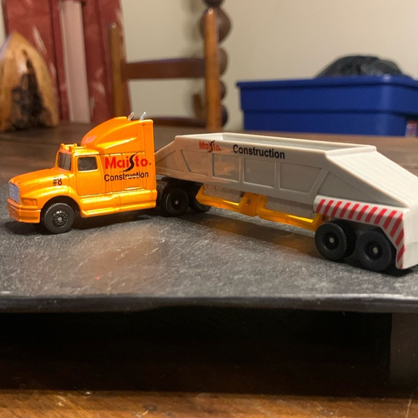 Vintage Maisto construction #8 Ford aeromax truck and trailer Size ONE SIZE - 1 Thumbnail