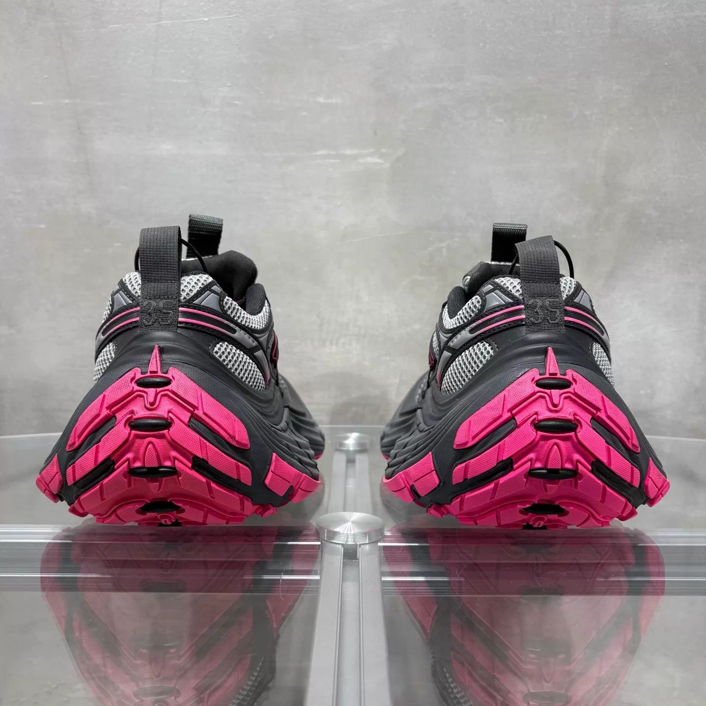 Balenciaga Balenciaga 10XL Black & Pink Dad Sneakers 35 Size US 5 / IT 35 - 5 Thumbnail