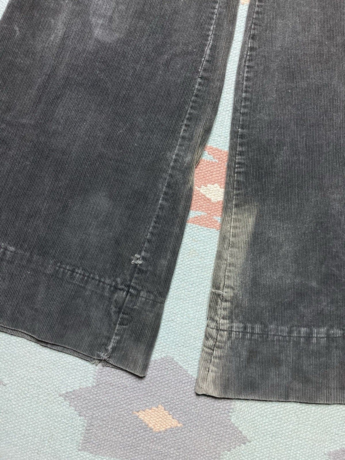 Vintage 70s corduroy bell bottoms elephant flare pants black 28x32 Size 28" / US 6 / IT 42 - 7 Thumbnail