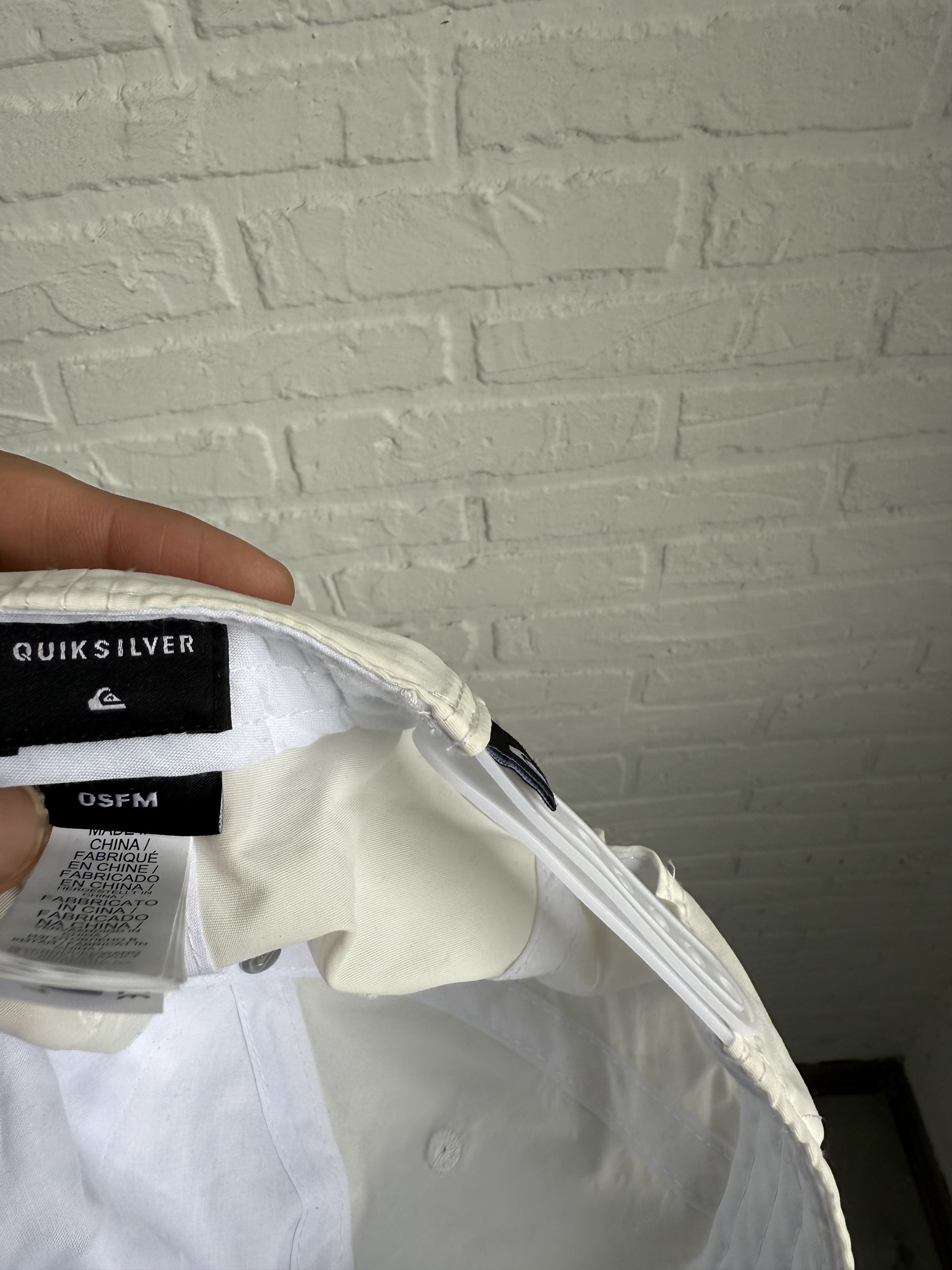 Quiksilver Quiksilver vintage embroidered logo white cap Size ONE SIZE - 5 Thumbnail