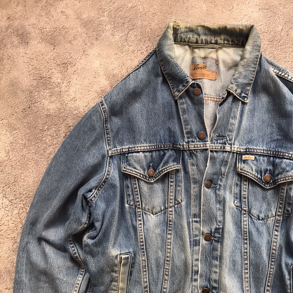Vintage Vintage Levis Faded Trucker Jacket Y2K Streetwear Cropped XL Size US XL / EU 56 / 4 - 2 Thumbnail