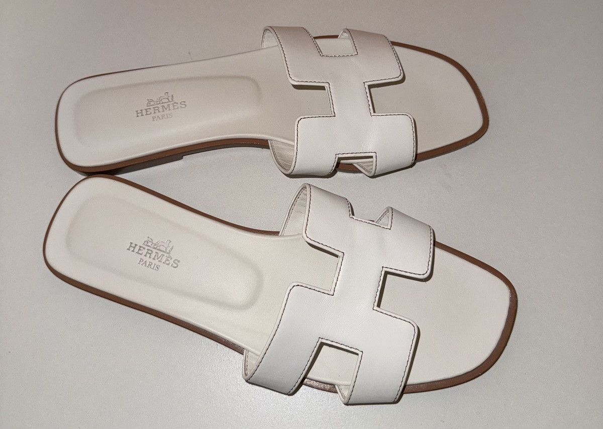 Hermes ORAN SANDAL IN BOX CALF 390 02 BLANC PIQUR ES HAVANE Size US 9 / IT 39 - 8 Thumbnail