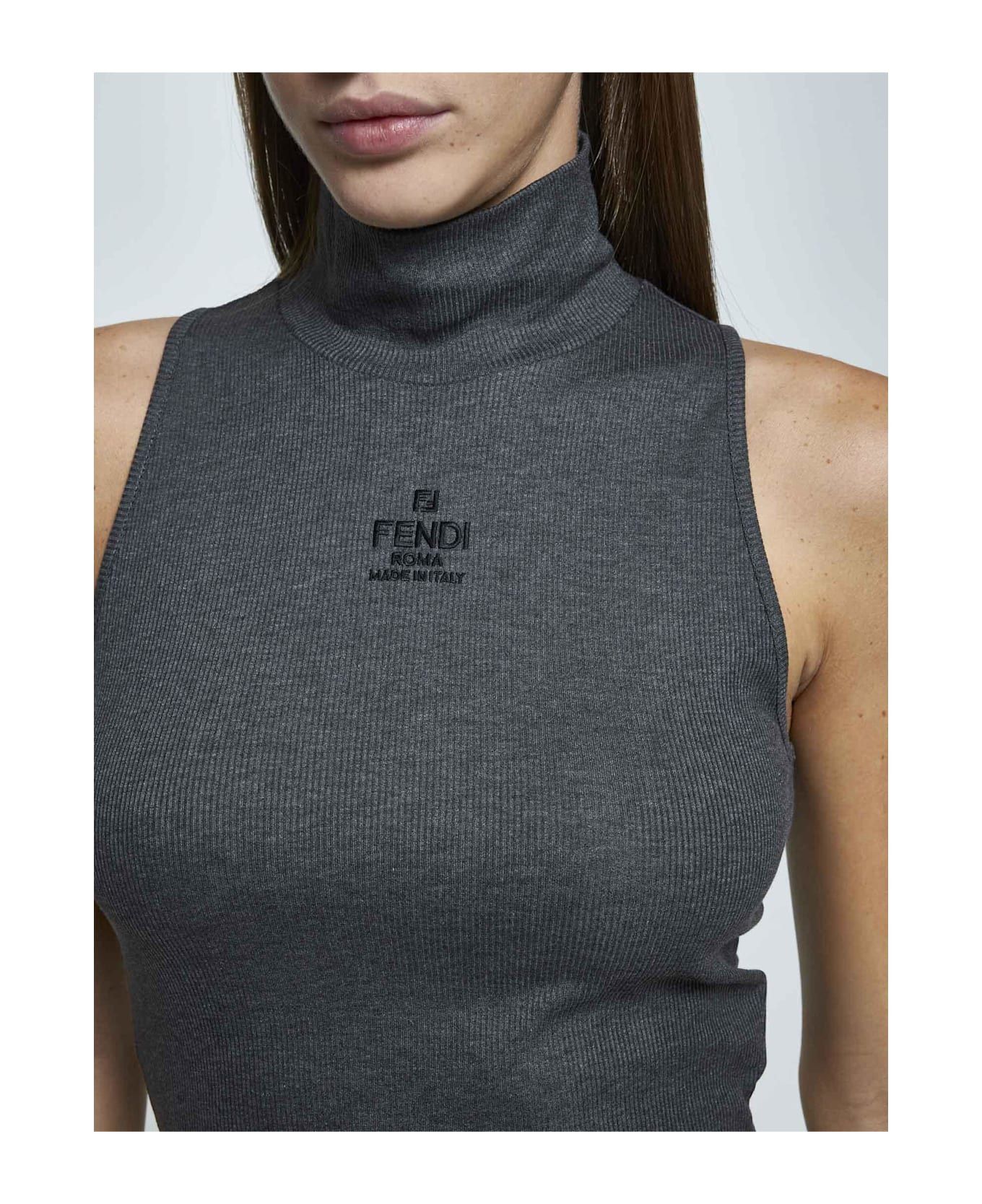 Fendi o1s1wg110326 Top in Grey Size L / US 10 / IT 46 - 4 Thumbnail