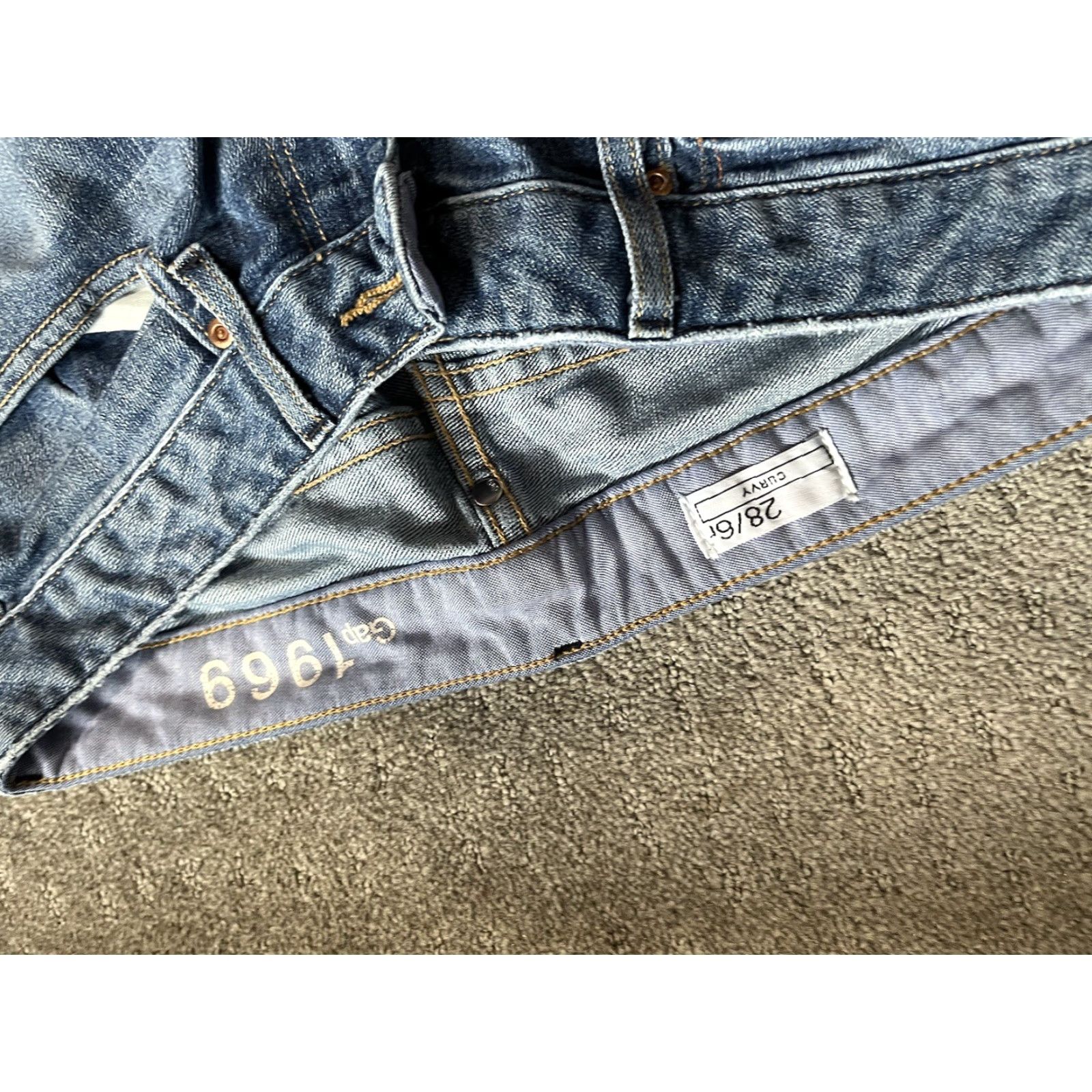 Gap GAP Jeans Curvy Stretch Women Vintage 28 in 32 in 6 Regular Medium Wash Blue Denim 5-Pocket Design Buttons Zipper Rise Mid 8.5-10.5 in Size 28" / US 6 / IT 42 - 5 Thumbnail