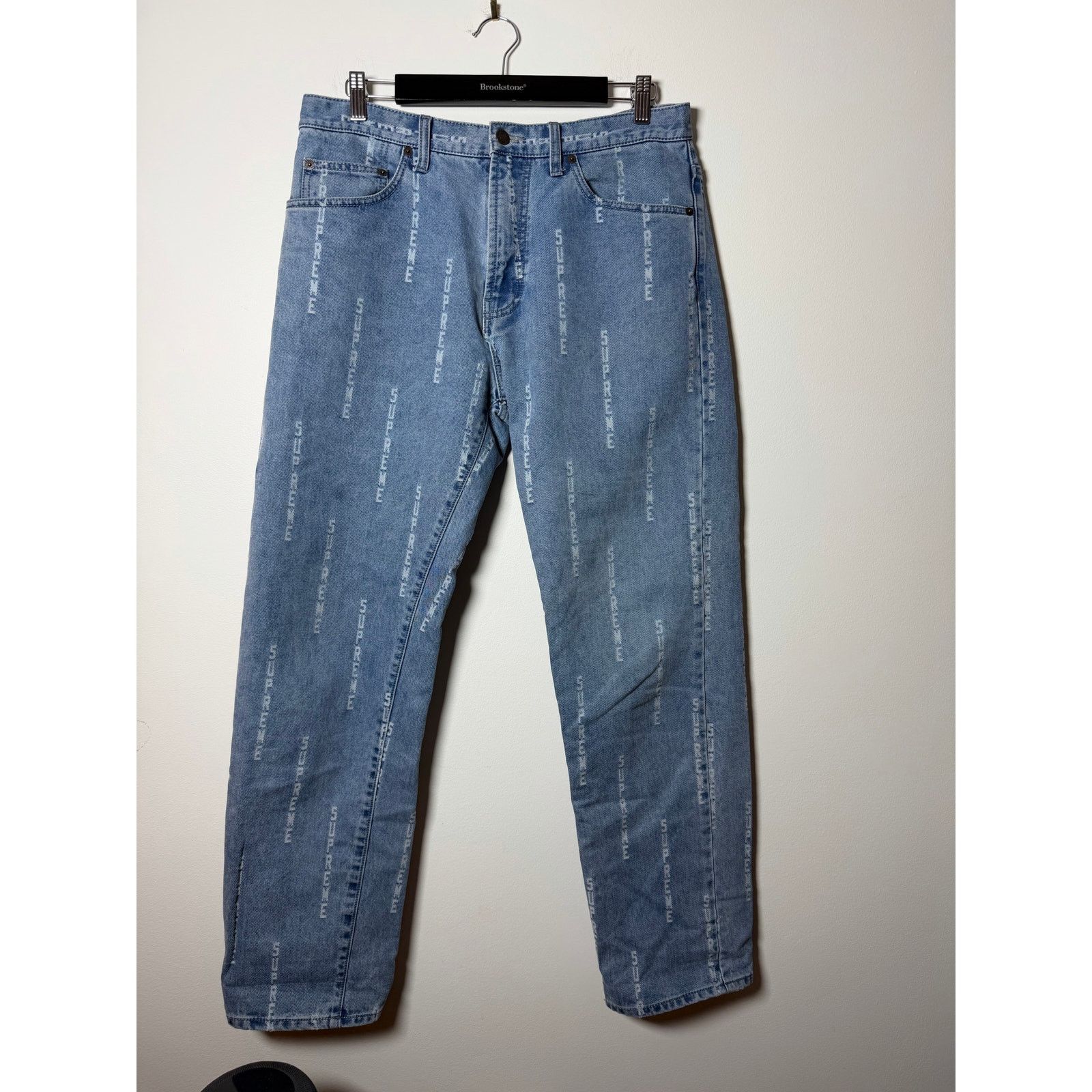 Supreme Supreme Logo Stripe Jacquard Regular Jean Blue Size US 32 / EU 48 - 1 Thumbnail