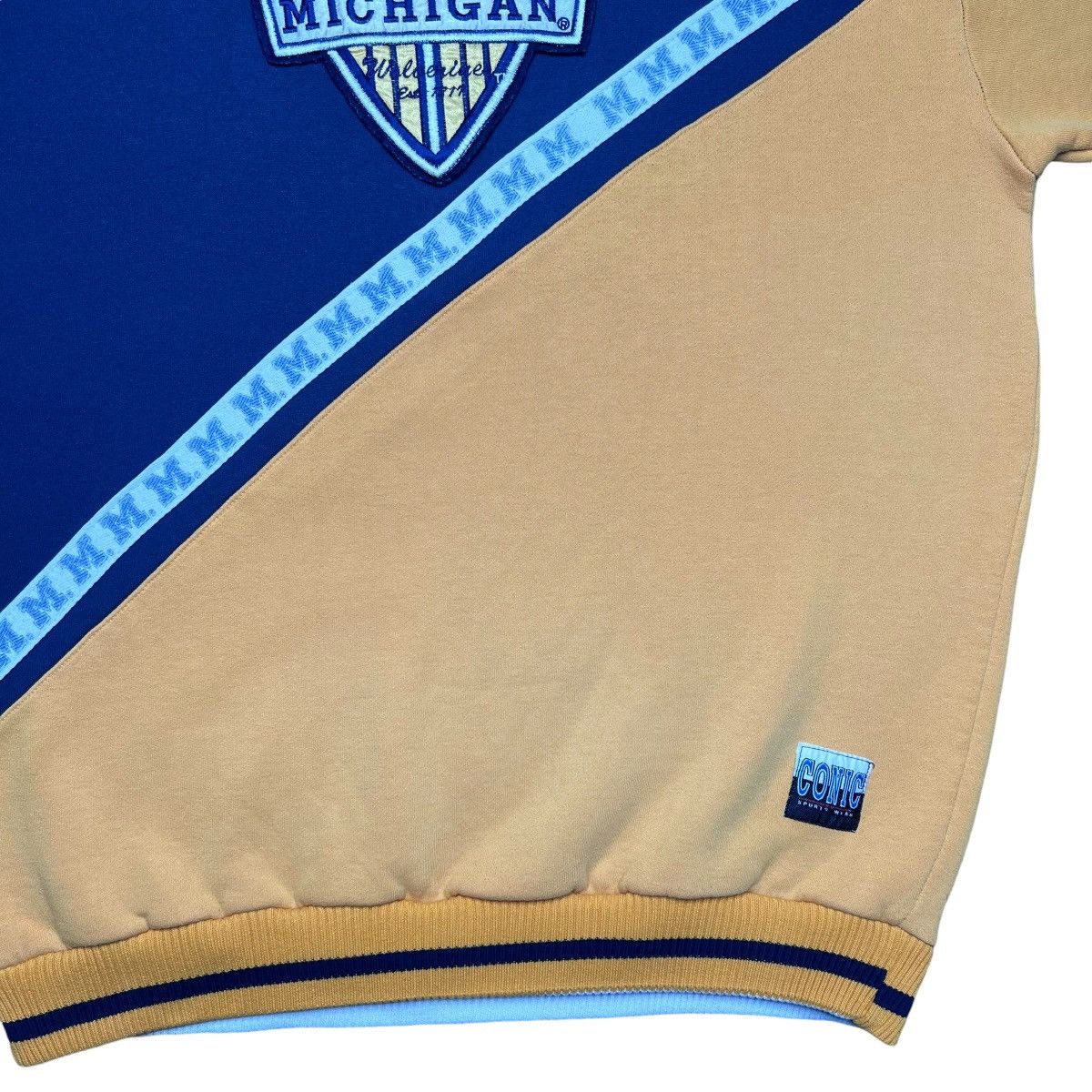 NCAA × Vintage 90s NCAA Michigan Wolverines Shield Conic Sweatshirt Size US XL / EU 56 / 4 - 6 Thumbnail