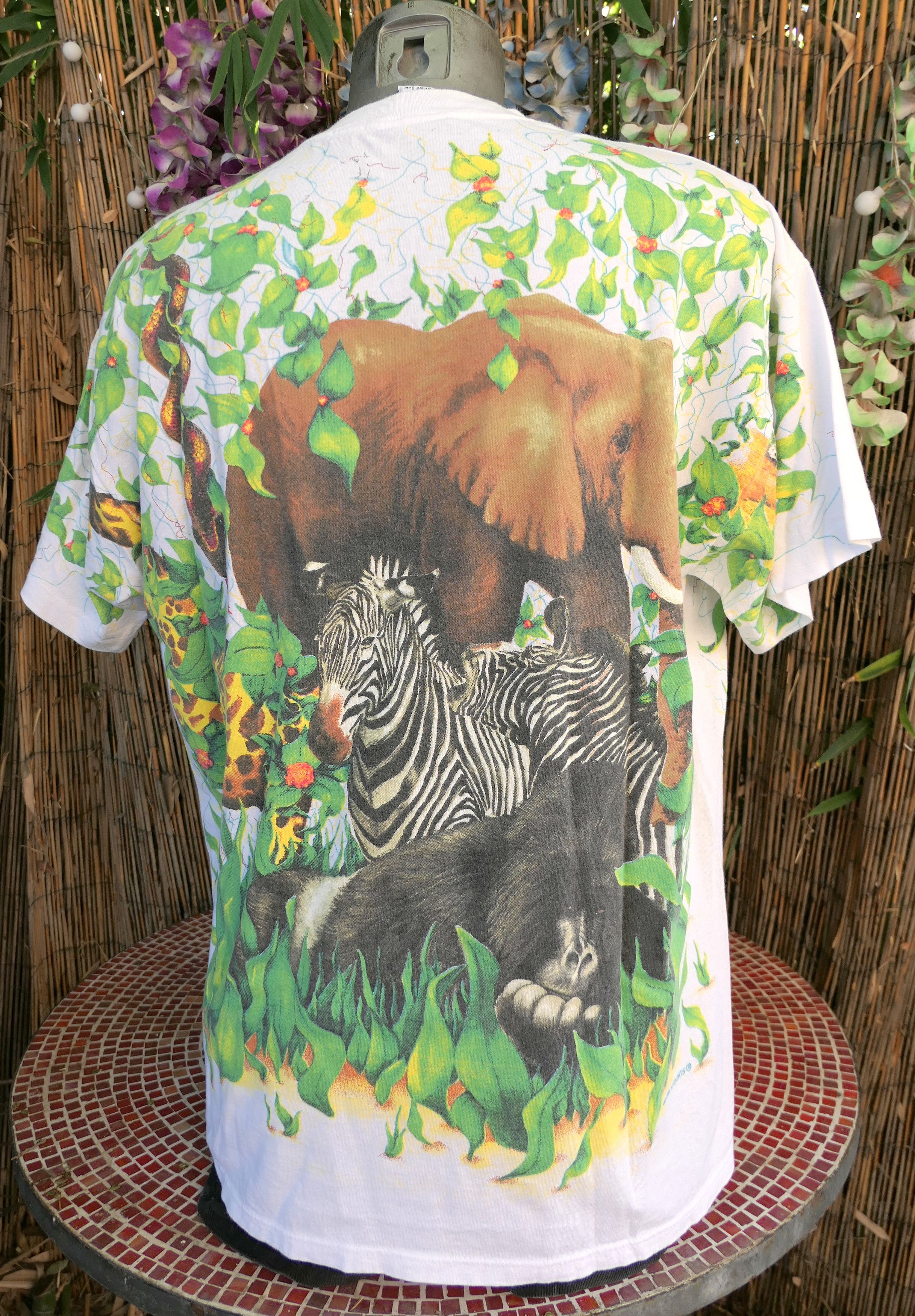 Vintage Vintage 1992 JUNGLE Elephant Zebra All Over Print T Shirt XL Size US XL / EU 56 / 4 - 2 Thumbnail