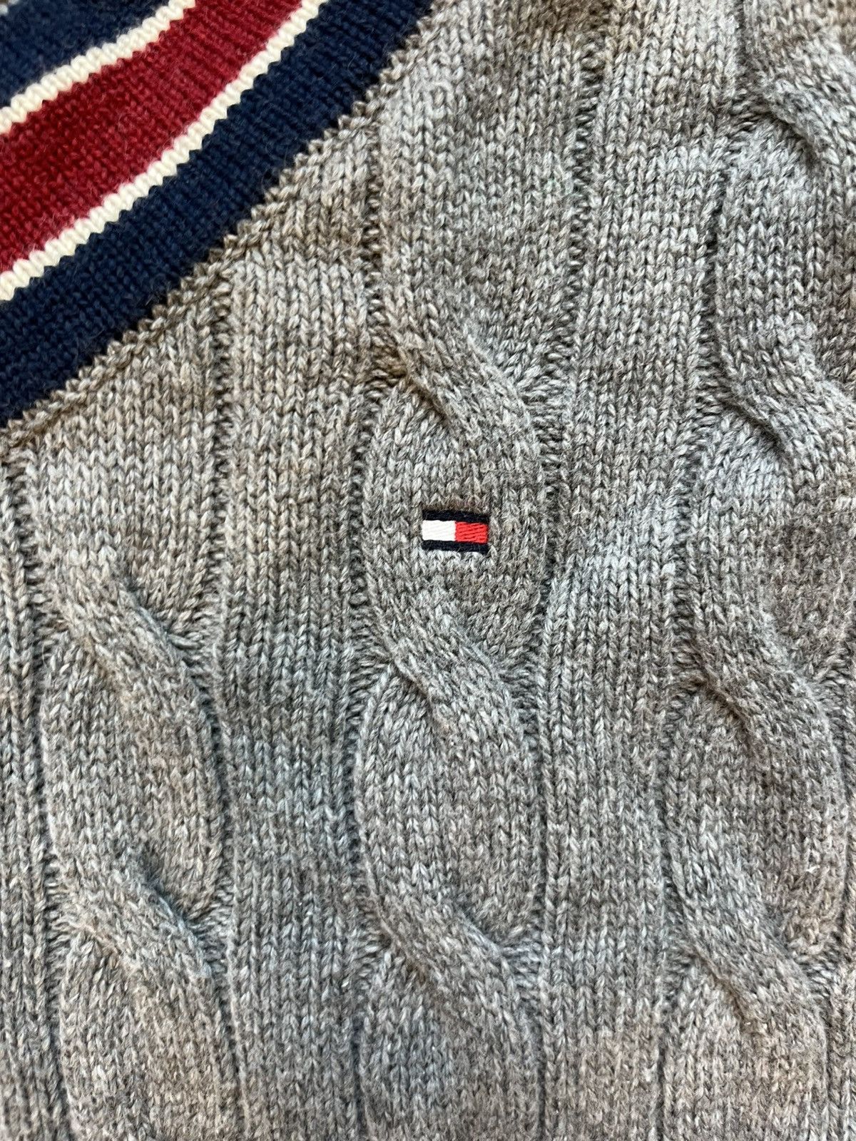 Tommy Hilfiger 90s Tommy Hilfiger Grey Wool Blend Fisherman Knit Sweater Size US XXL / EU 58 / 5 - 2 Thumbnail