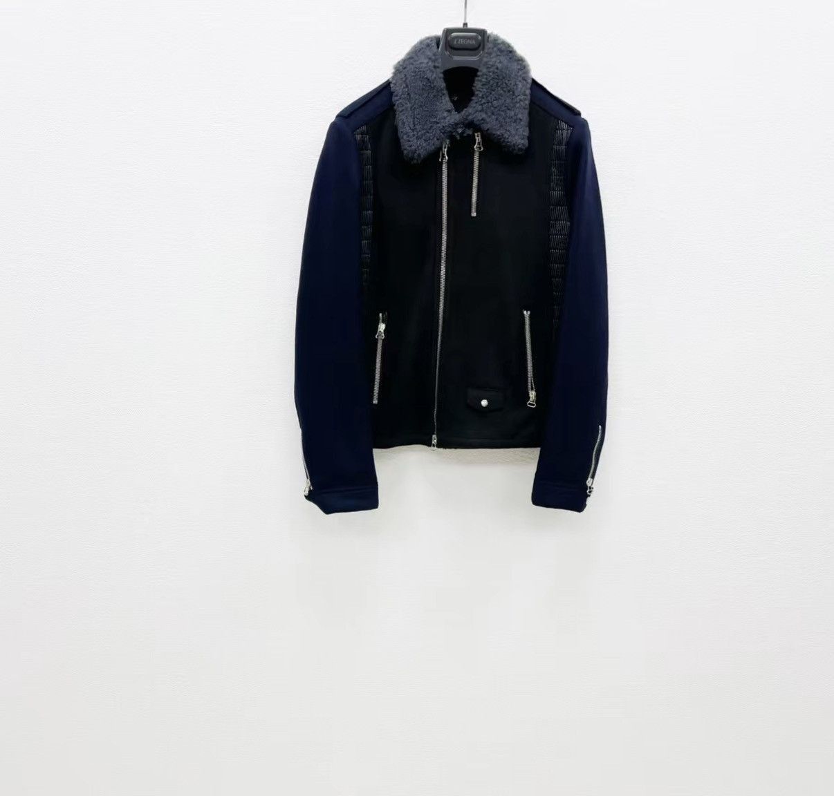 Lanvin Blue Jacket with Faux Fur Collar Size US M / EU 48-50 / 2 - 1 Thumbnail